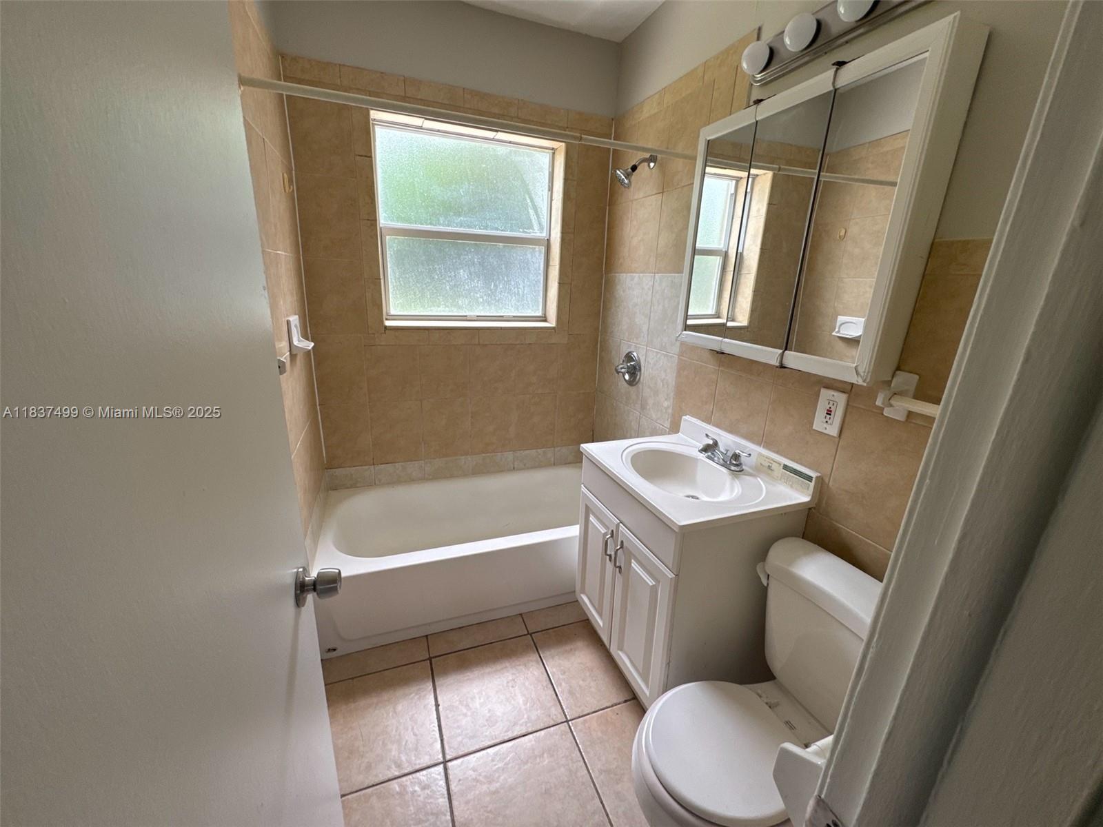 6416 N Grant St, Hollywood, Florida image 11