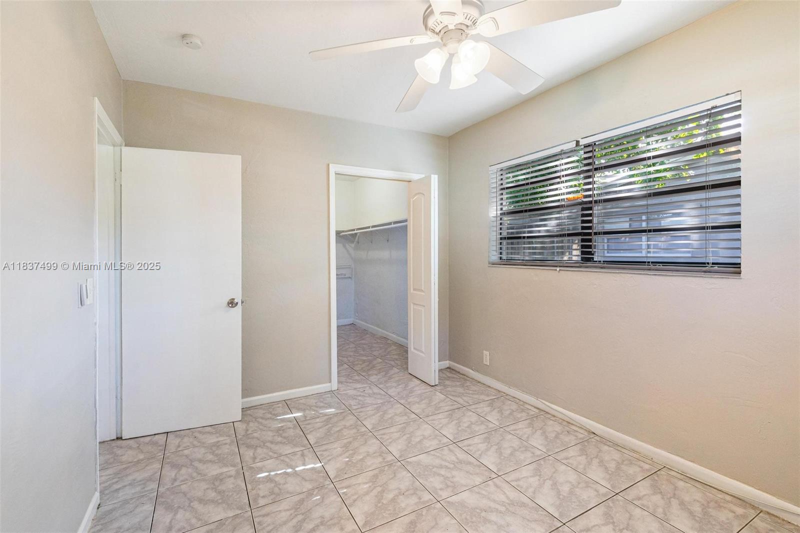 6416 N Grant St, Hollywood, Florida image 12