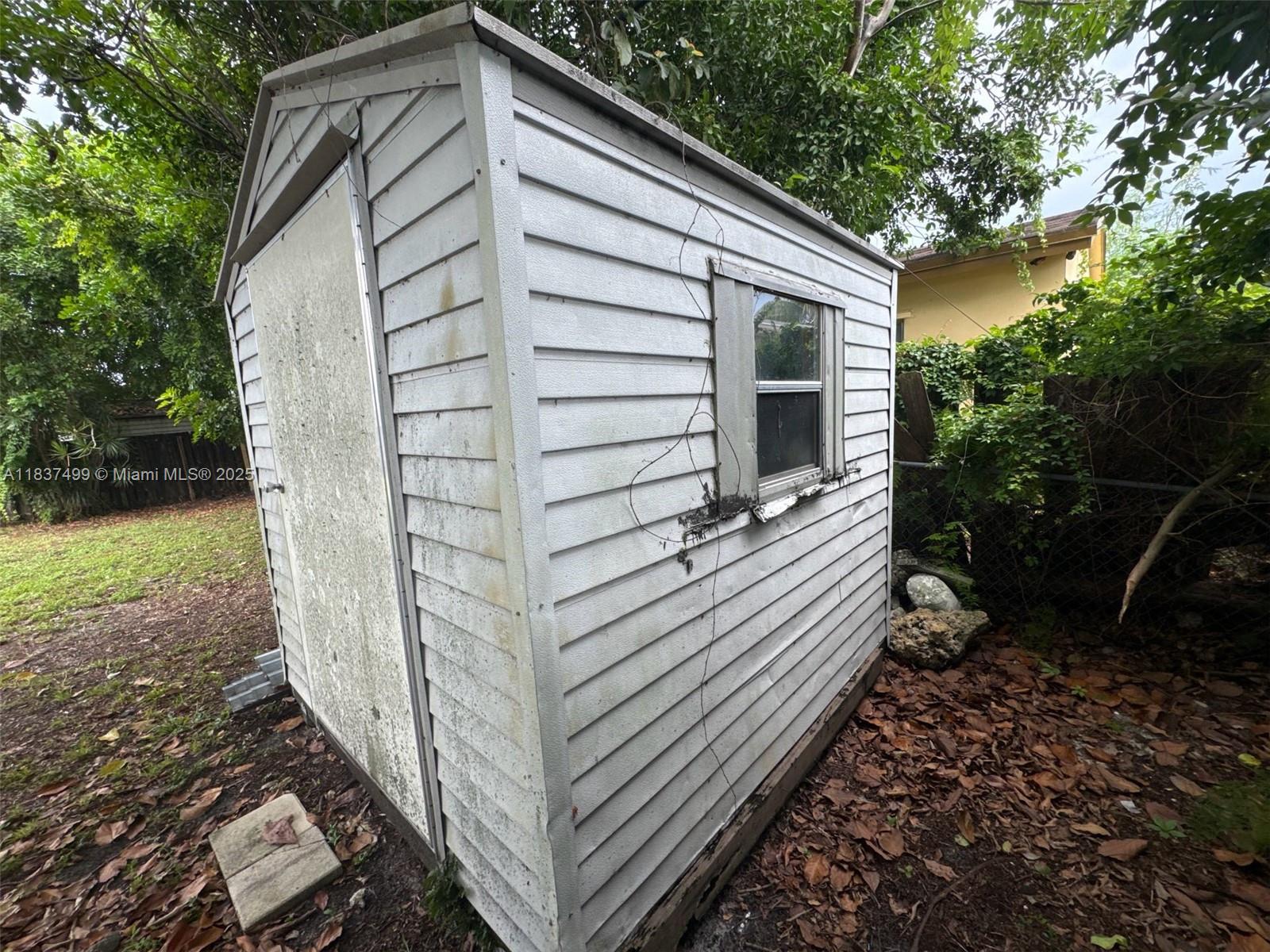 6416 N Grant St, Hollywood, Florida image 20