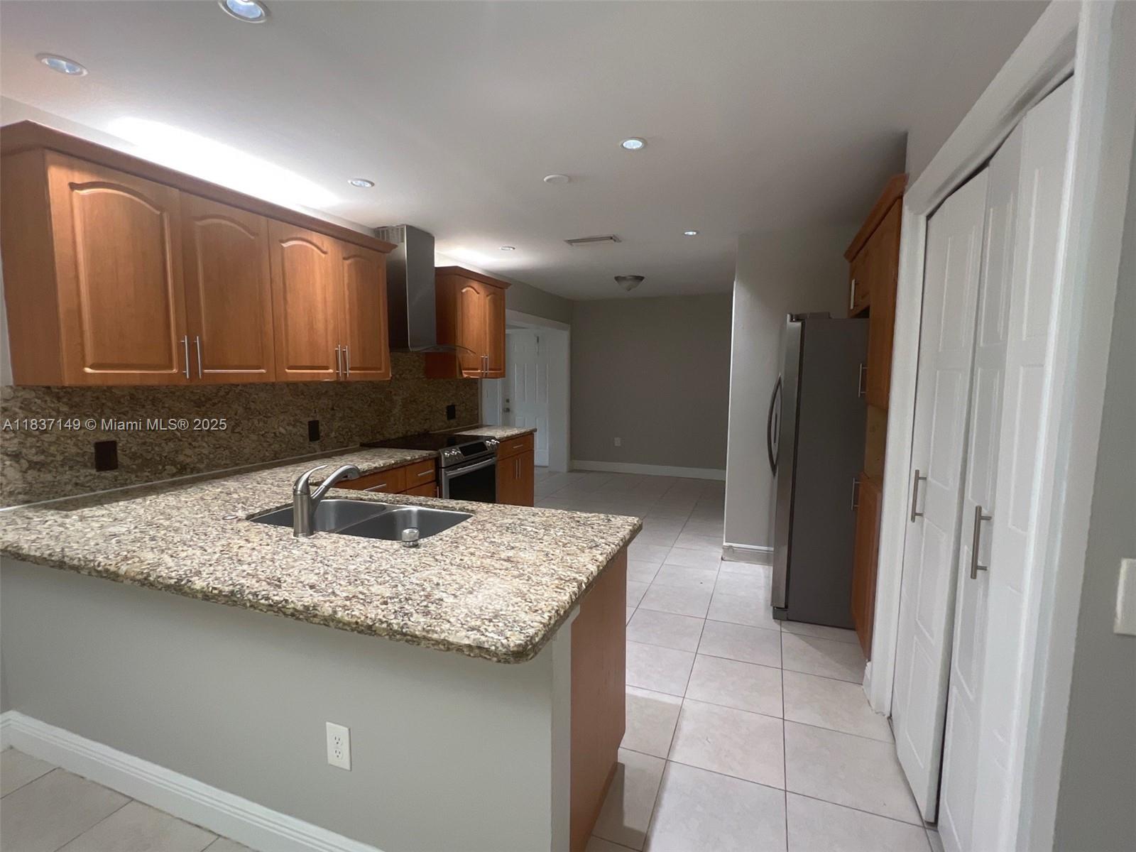 9540 NW 25th St, Sunrise, Florida image 3