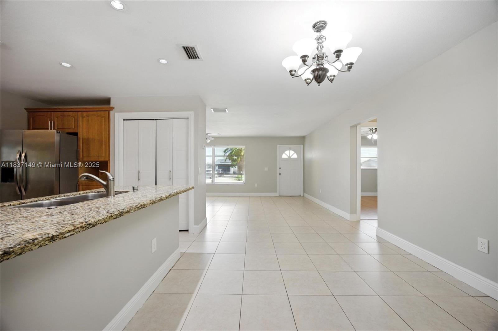 9540 NW 25th St, Sunrise, Florida image 8