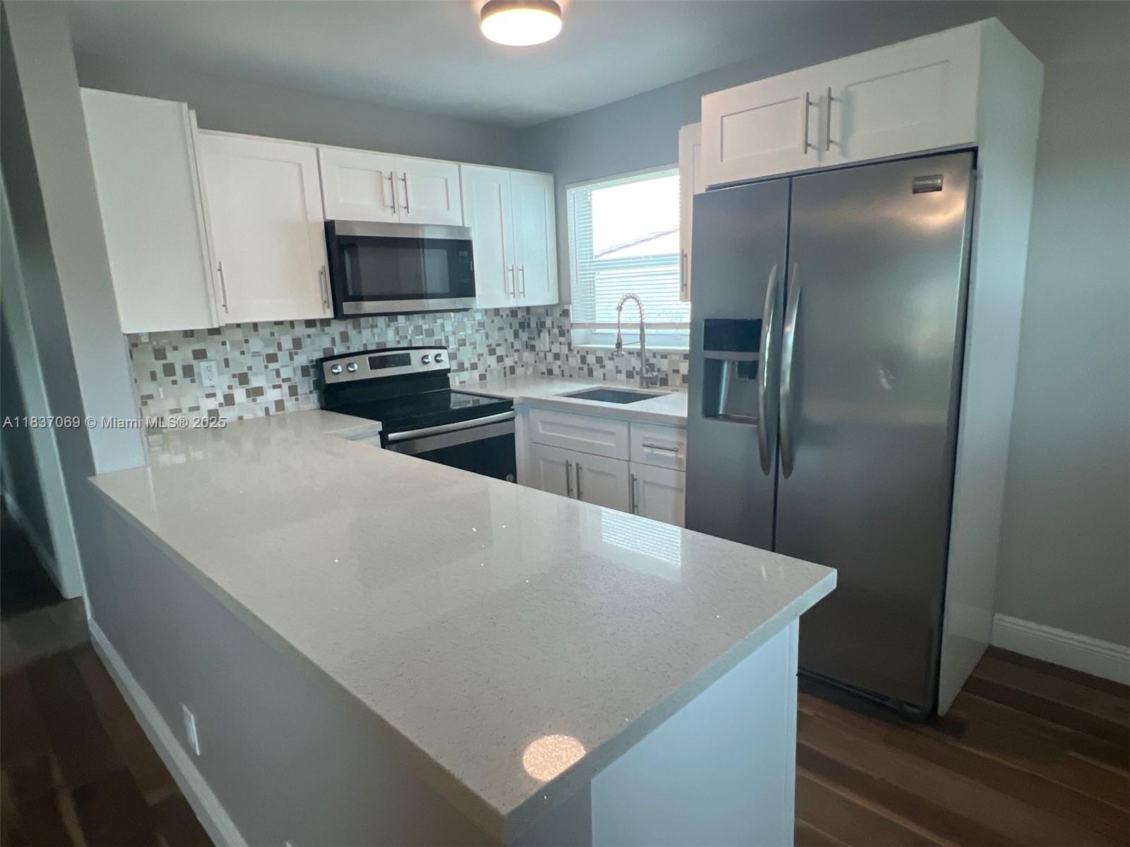 2569 NW 61st Ave, Margate, Florida image 2