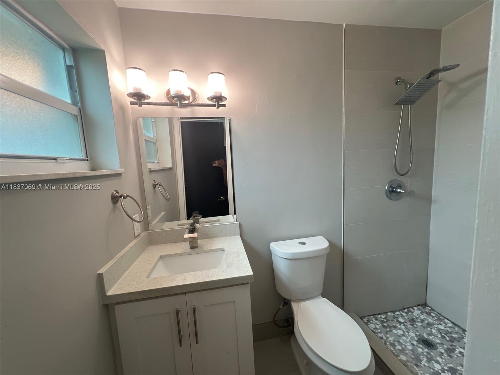 2569 NW 61st Ave, Margate, Florida image 9