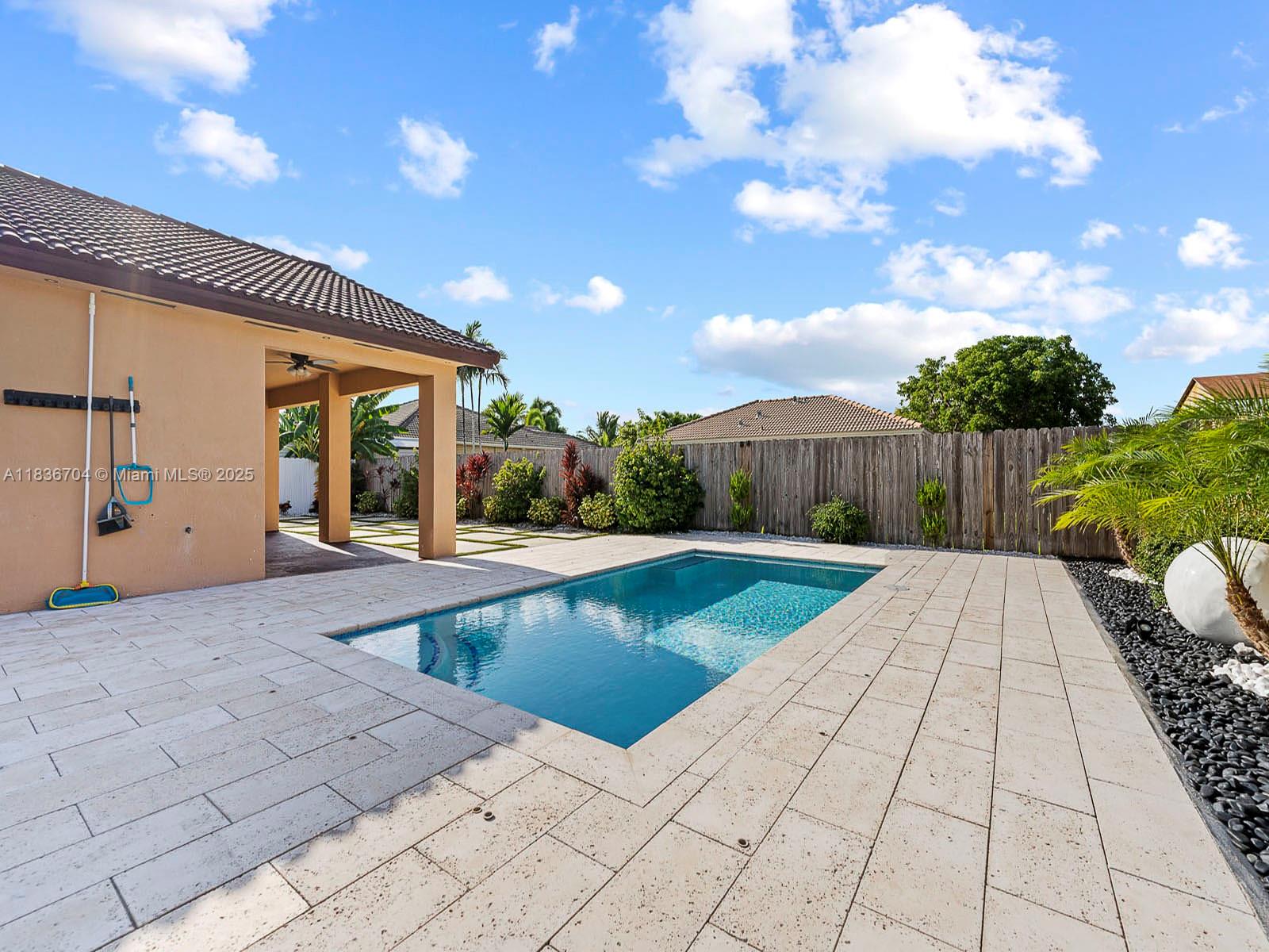 1405 SE 7th St, Homestead, Florida image 17