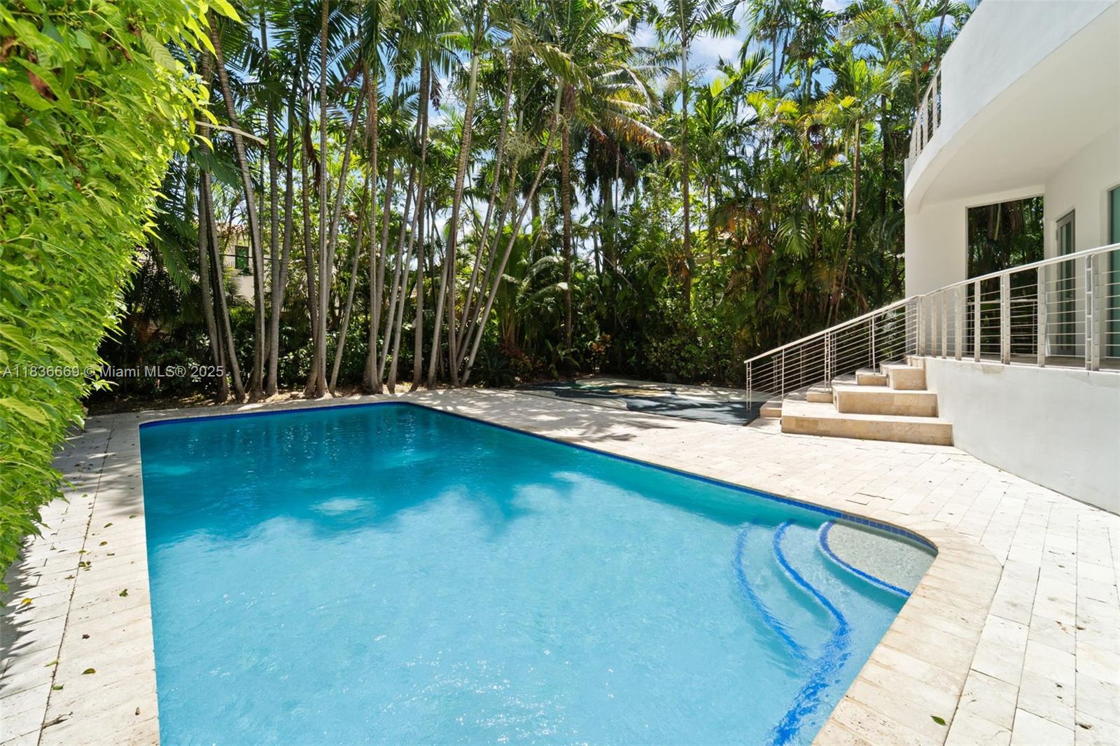 5625 N Bay Rd, Miami Beach, Florida image 16