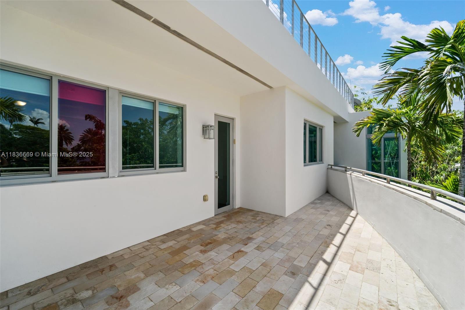 5625 N Bay Rd, Miami Beach, Florida image 23