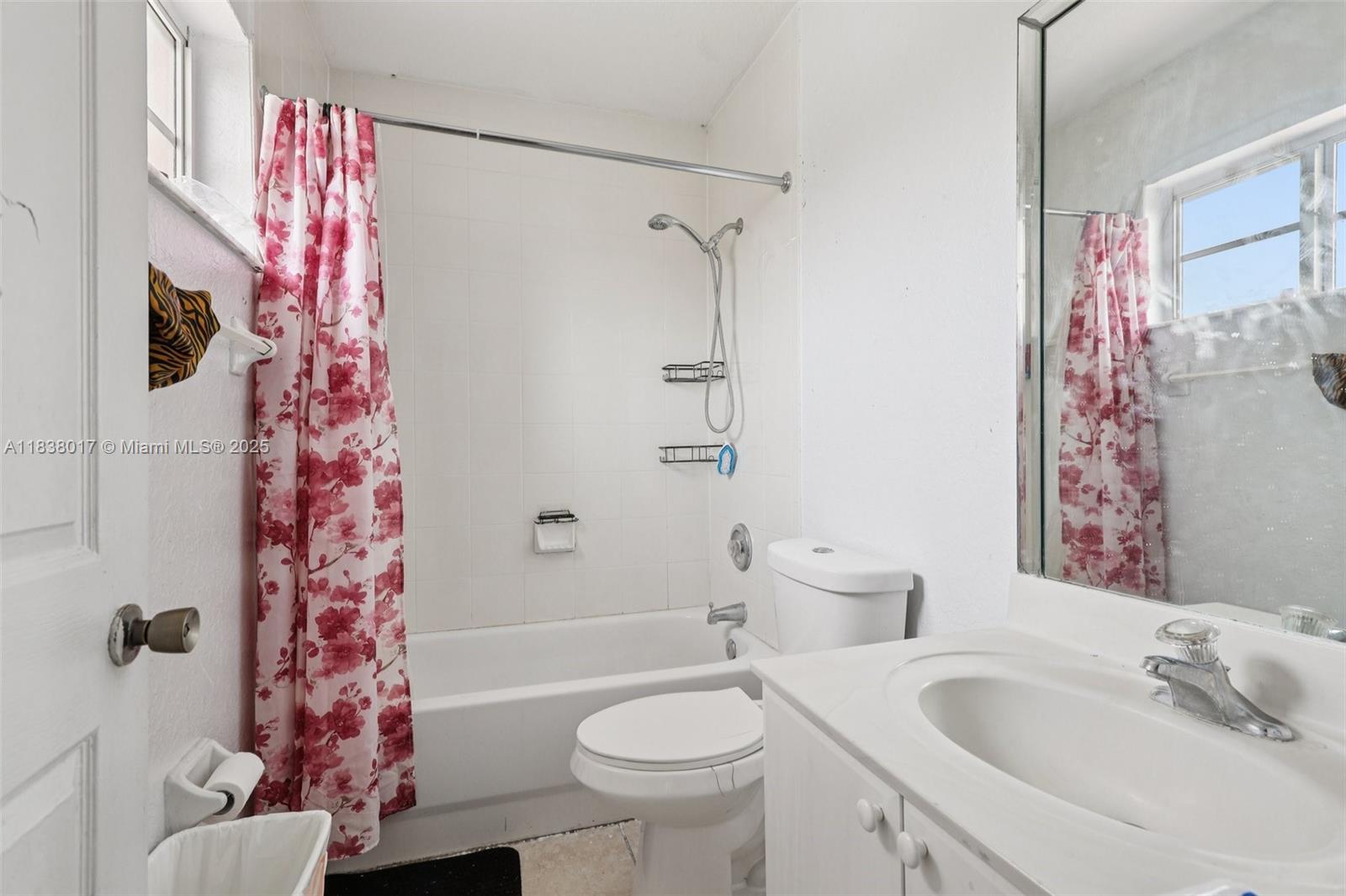 620 SW 7th Ter, Florida City, Florida image 17