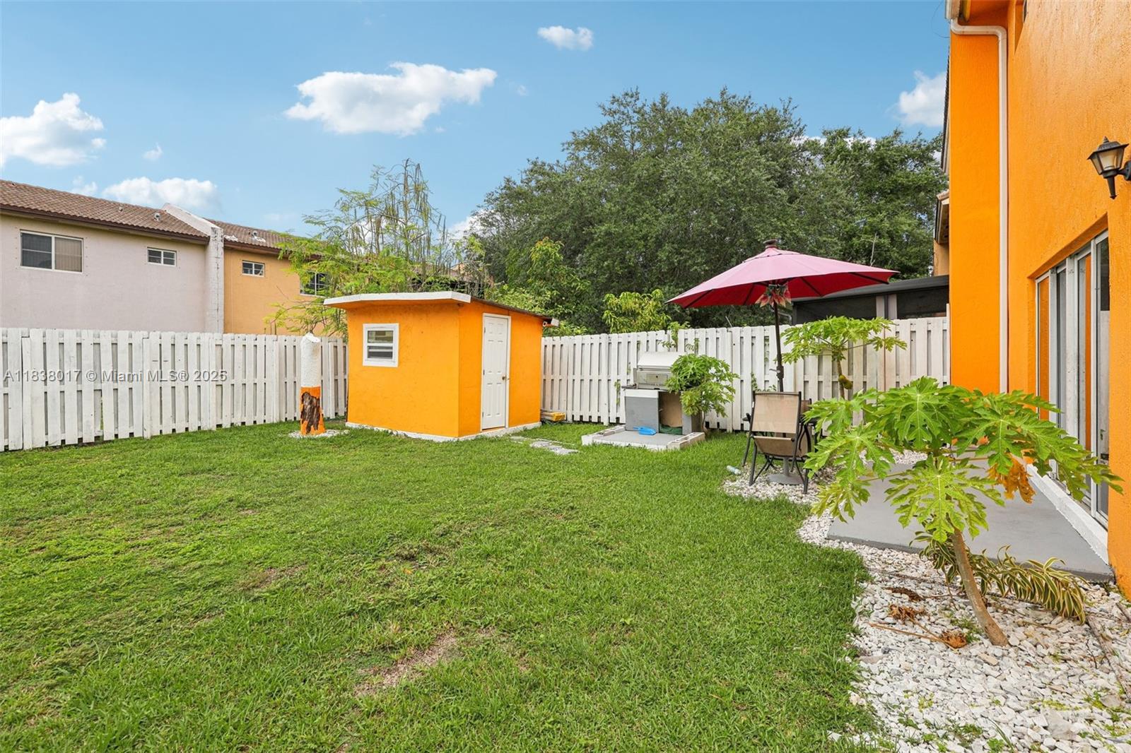 620 SW 7th Ter, Florida City, Florida image 3