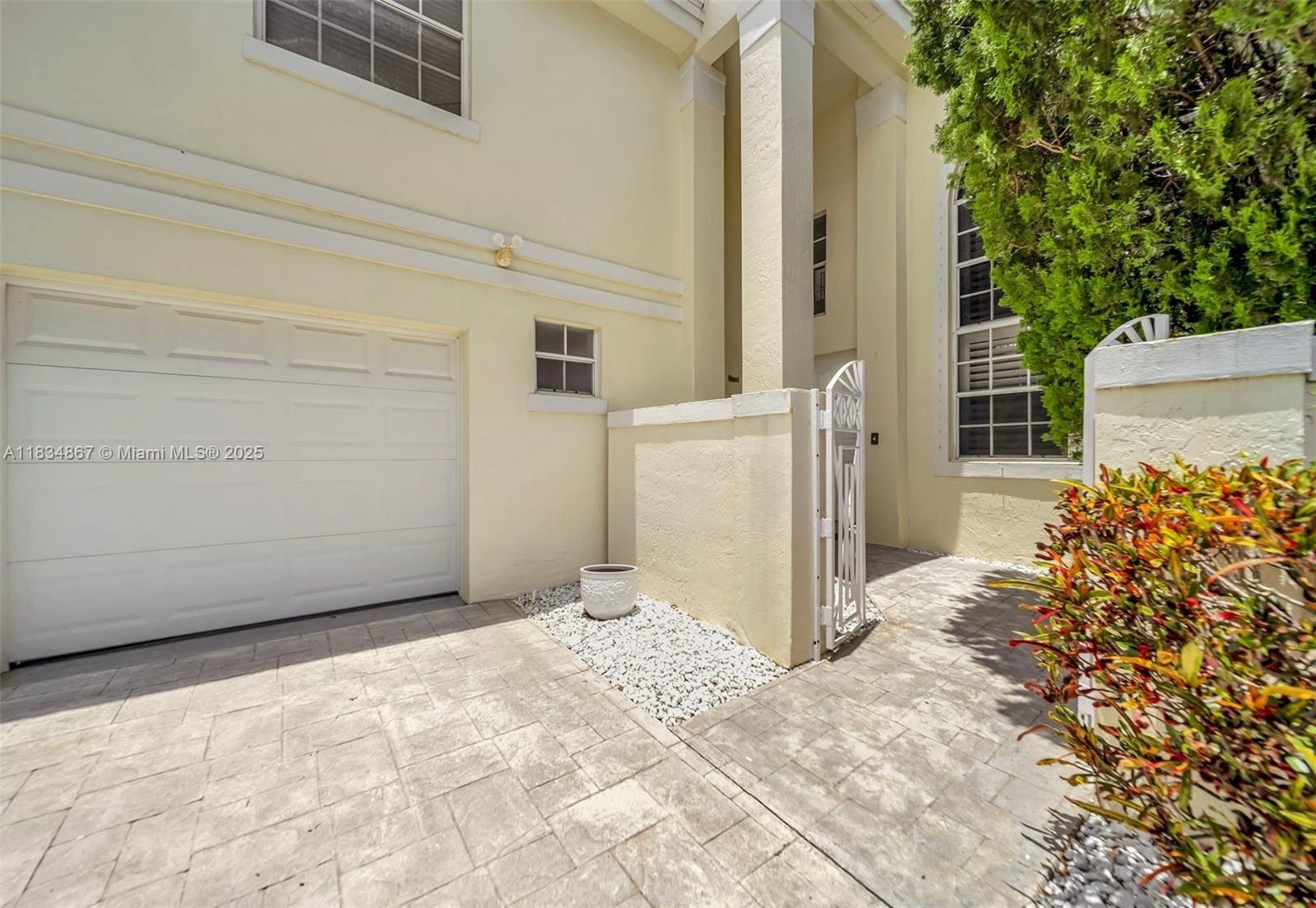 15281 Wilshire Ct, Pembroke Pines, Florida image 10