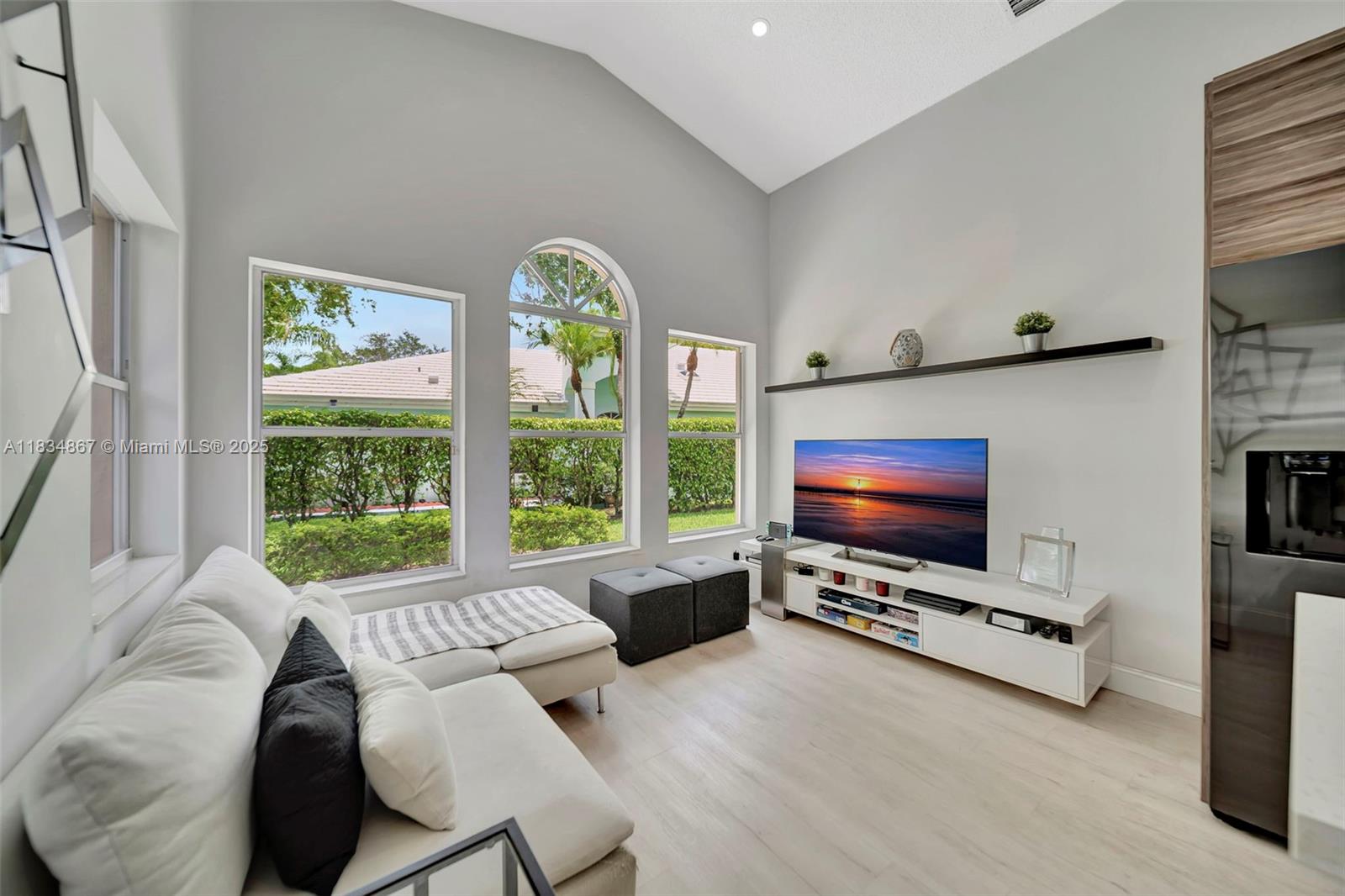15281 Wilshire Ct, Pembroke Pines, Florida image 19