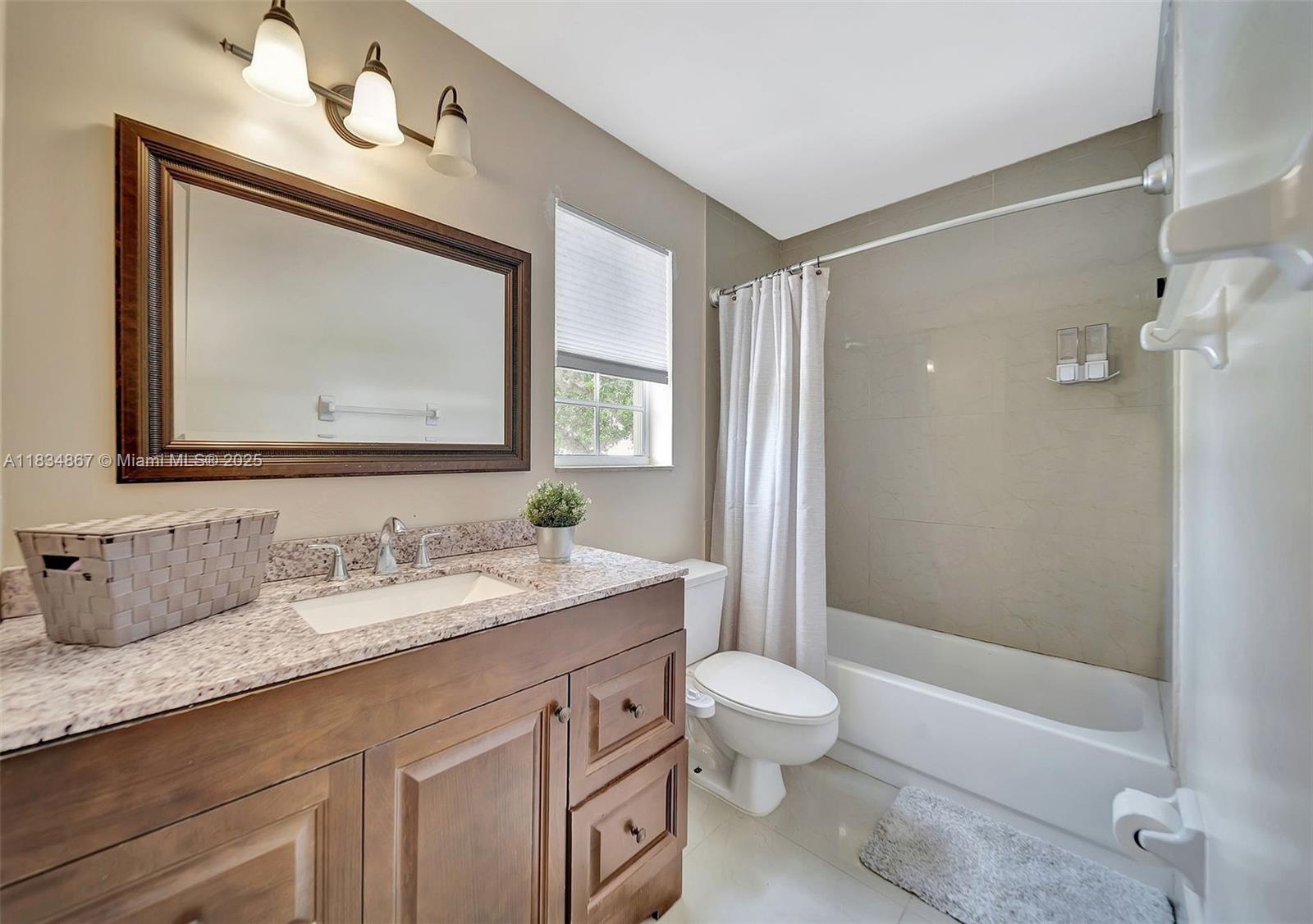 15281 Wilshire Ct, Pembroke Pines, Florida image 38