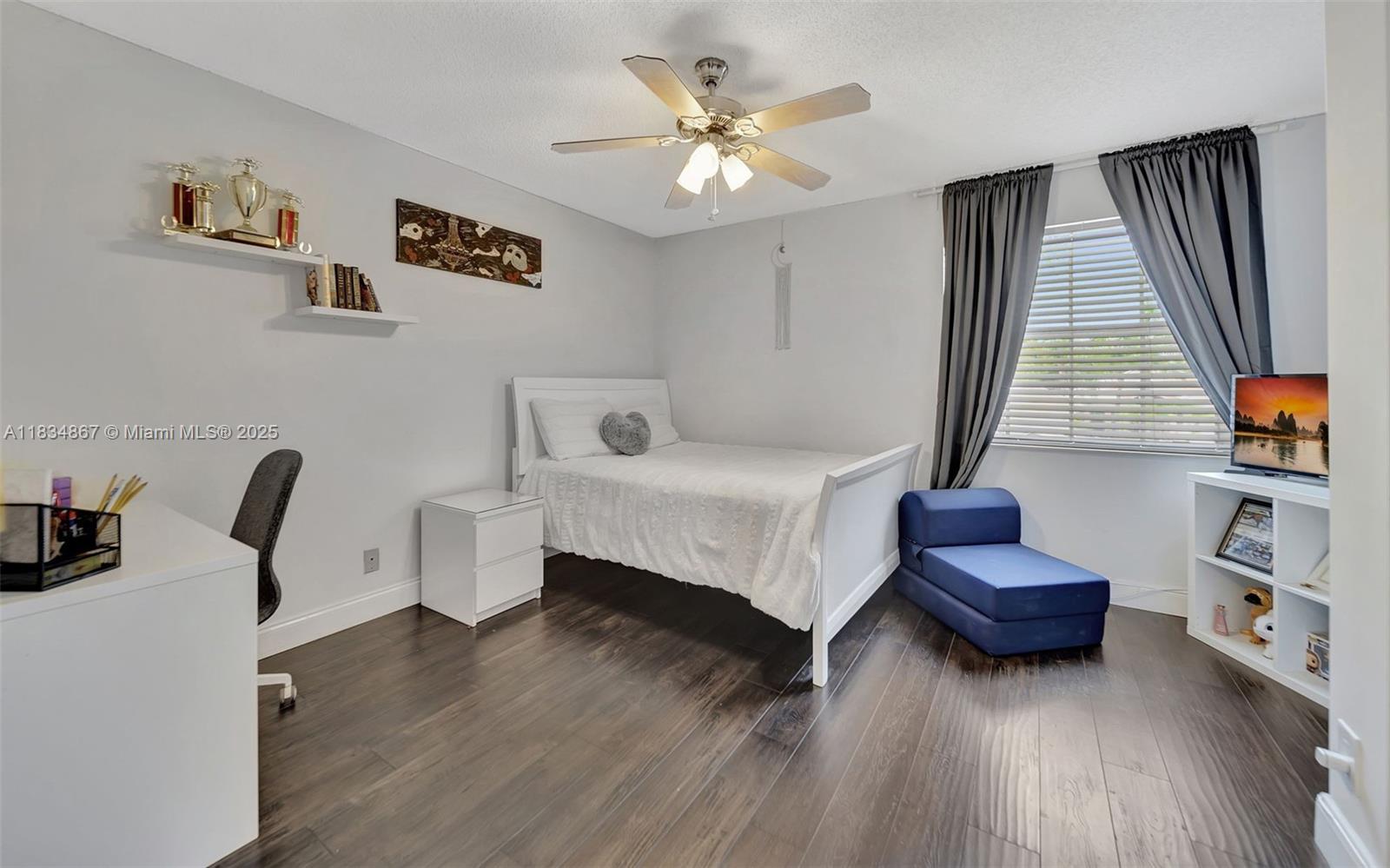 15281 Wilshire Ct, Pembroke Pines, Florida image 40