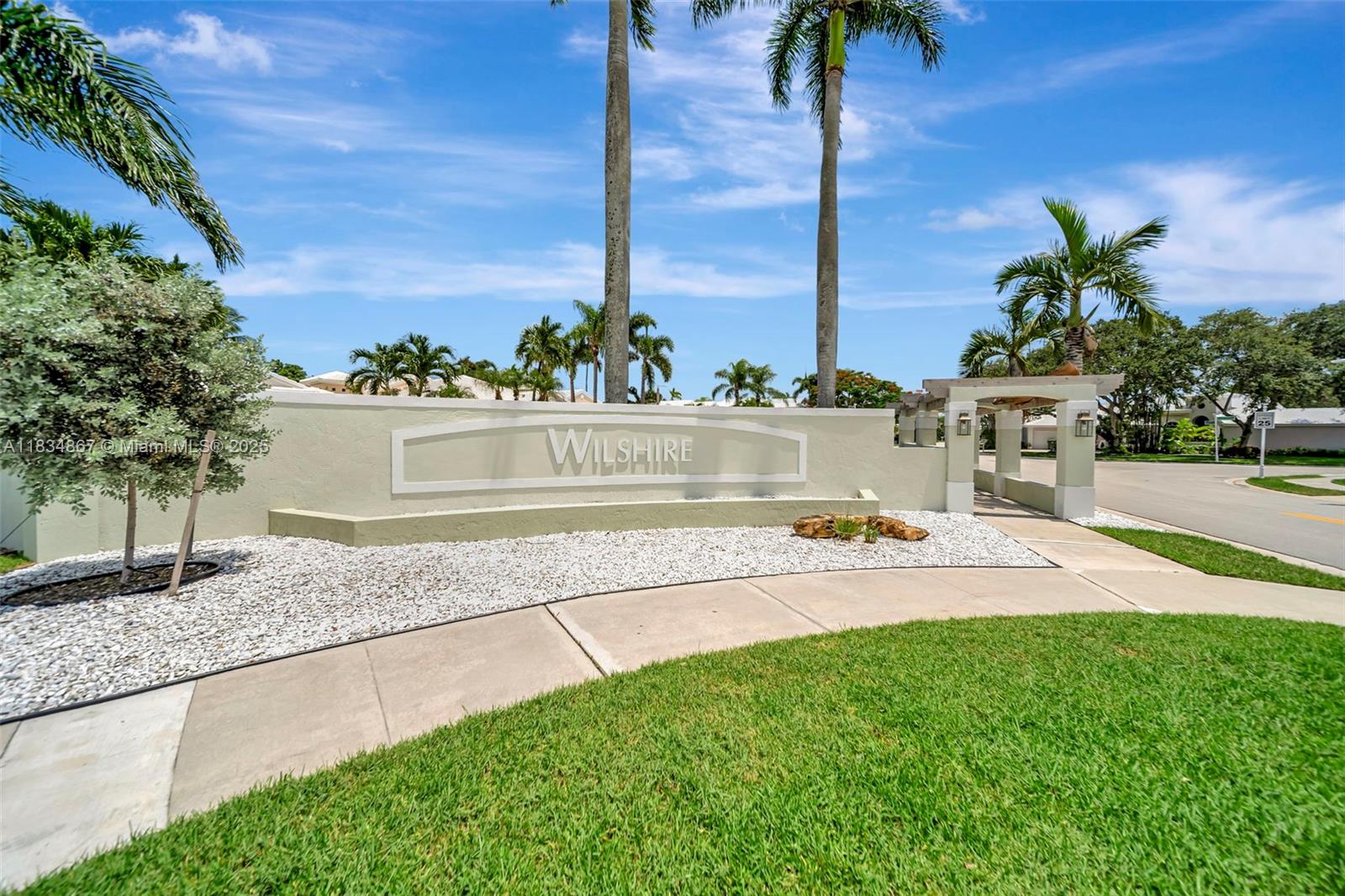 15281 Wilshire Ct, Pembroke Pines, Florida image 6