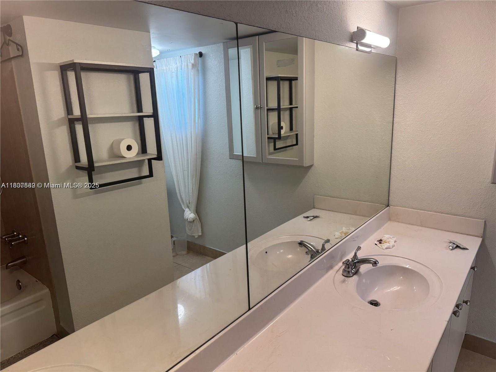 4235 N University Dr #312, Sunrise, Florida image 9