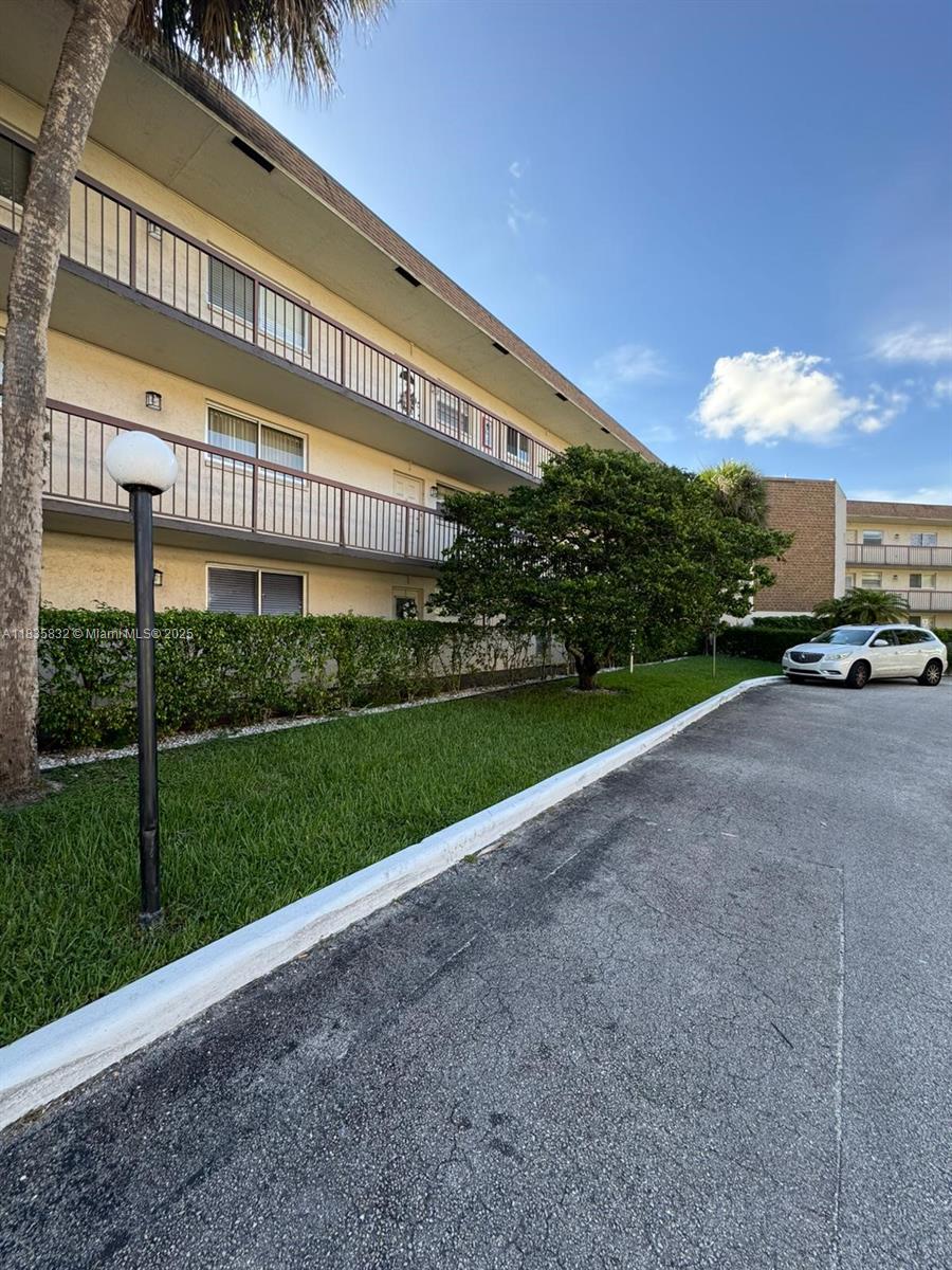 7480 NW 17th St #103, Plantation, Florida image 1