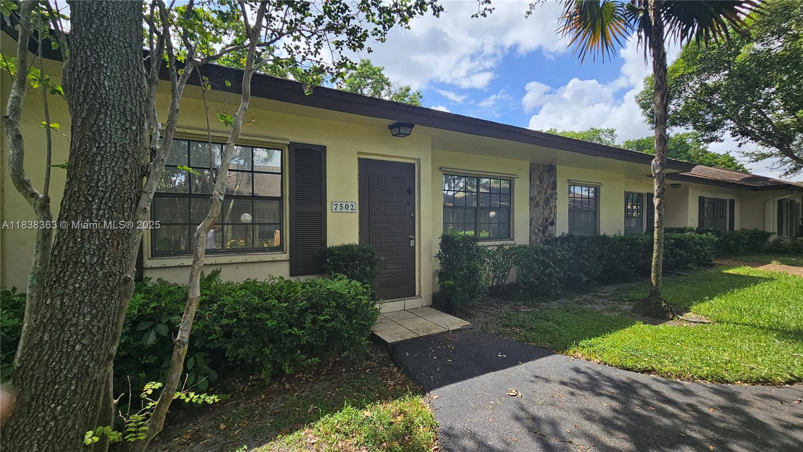 Property photo # 0