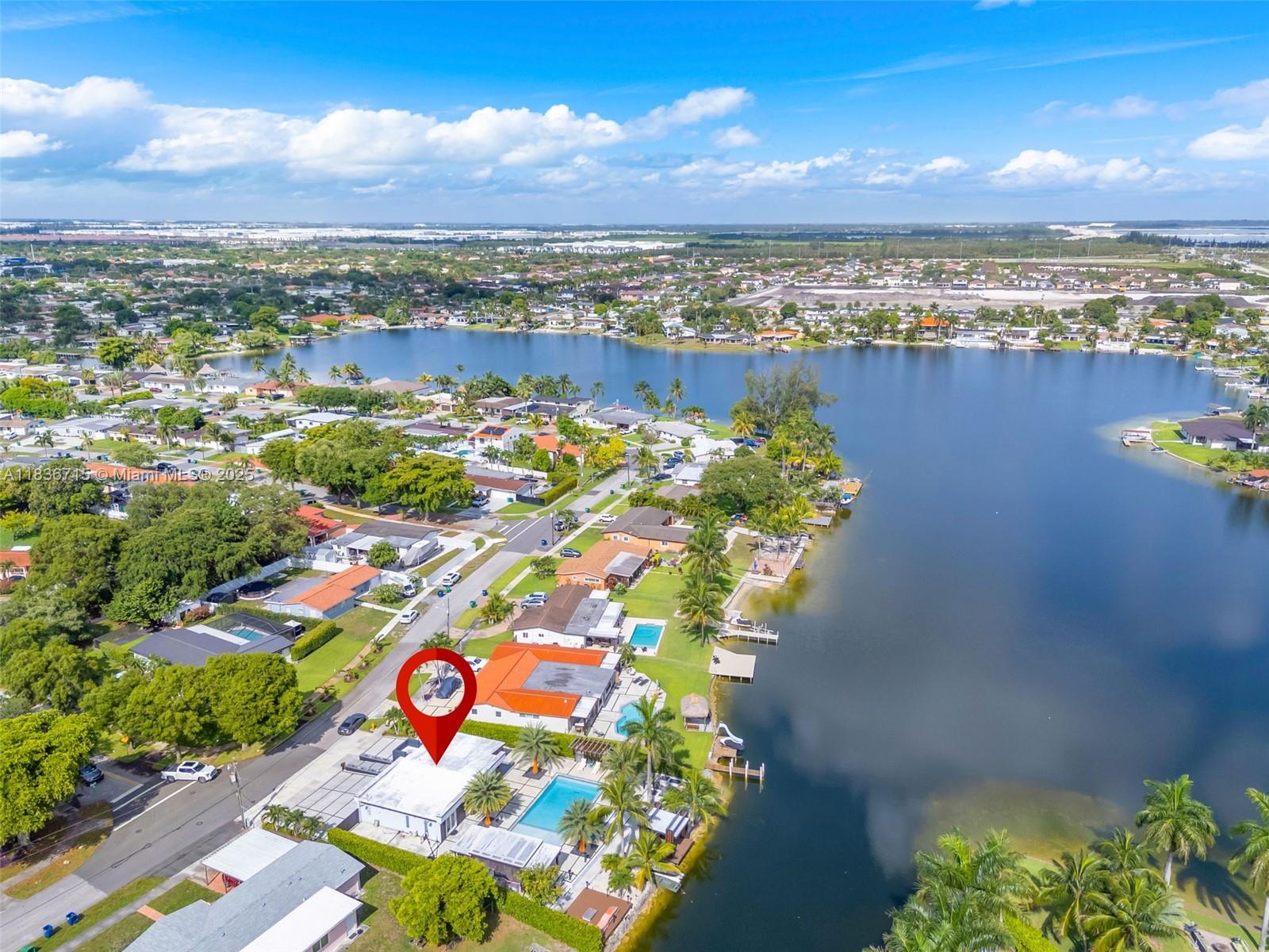 8241 NW 182nd St, Hialeah, Florida image 46