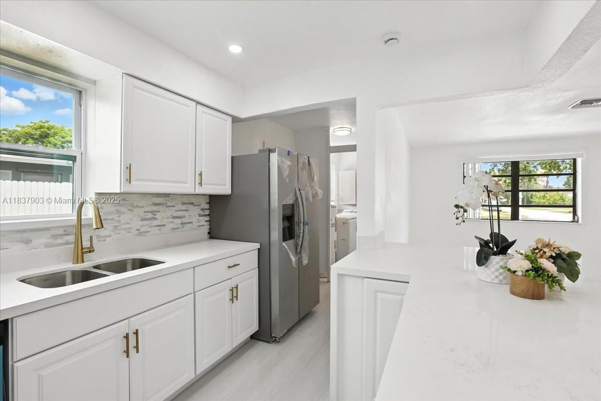 6424 Pierce St, Hollywood, Florida image 13