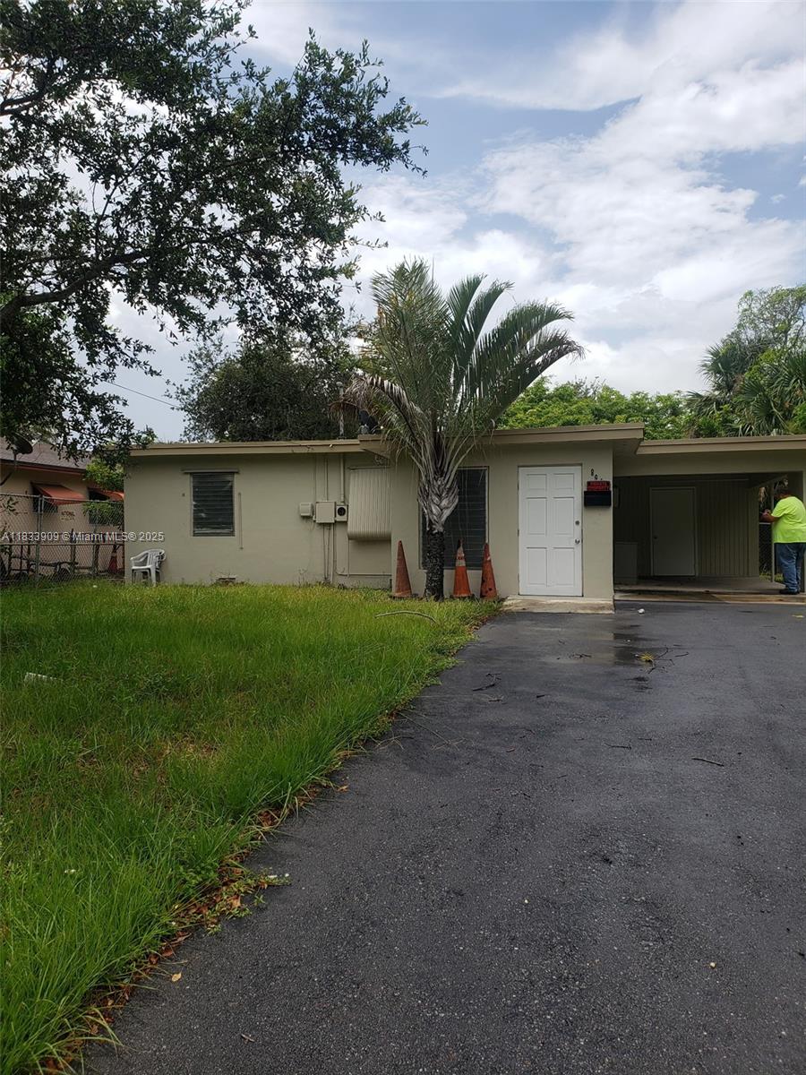 894 SW 9th Ct, Pompano Beach, Florida image 2