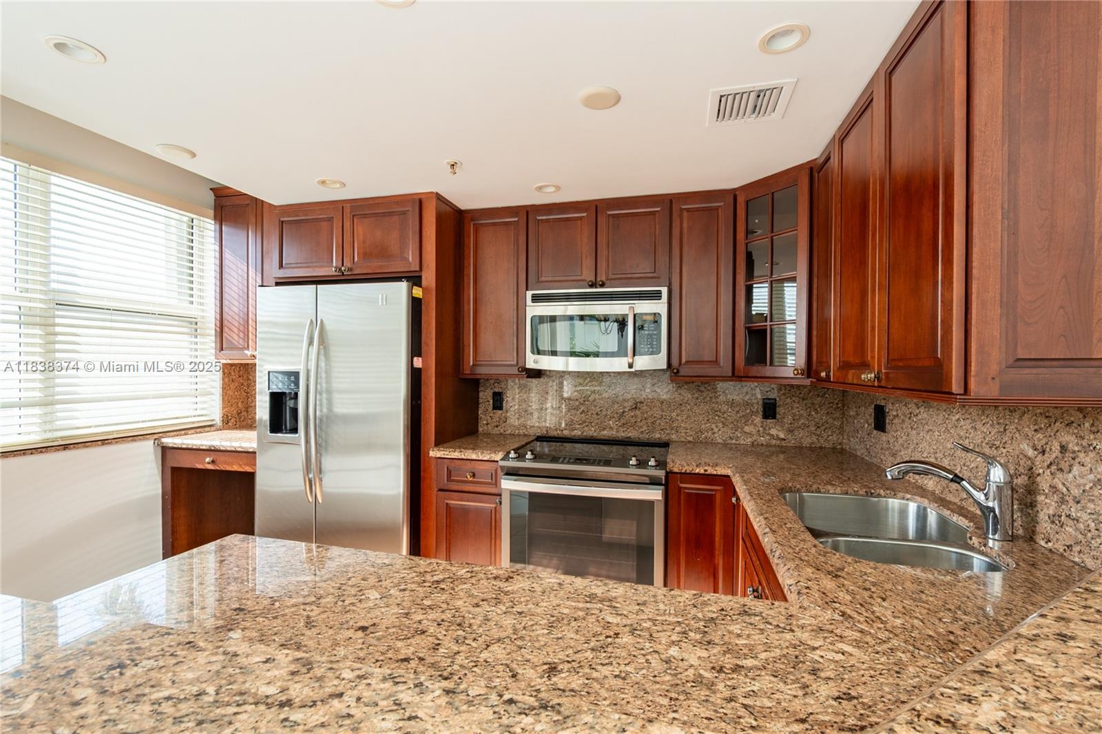 10140 W Bay Harbor Dr #201A, Bay Harbor Islands, Florida image 15