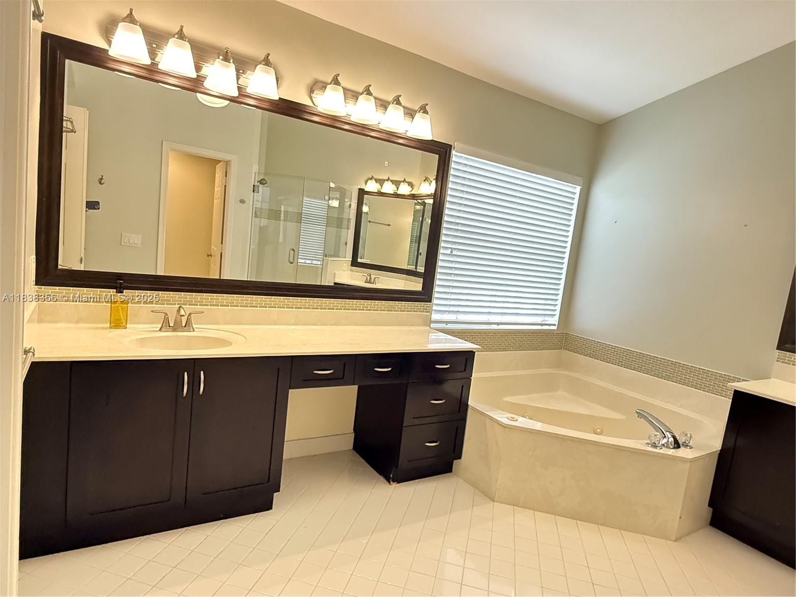 794 Lake Blvd, Weston, Florida image 11