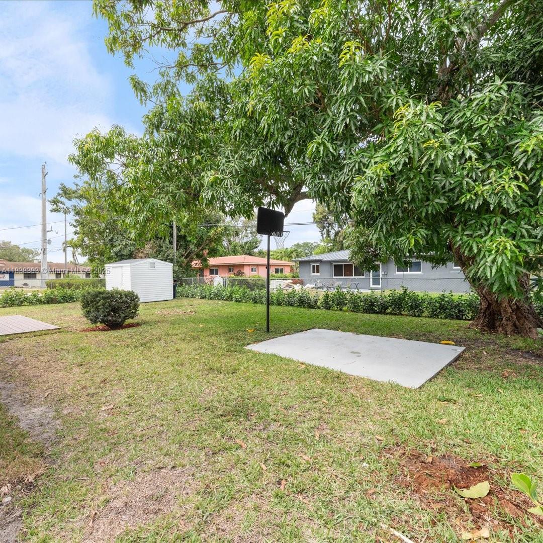 475 NW 87th St, El Portal, Florida image 18