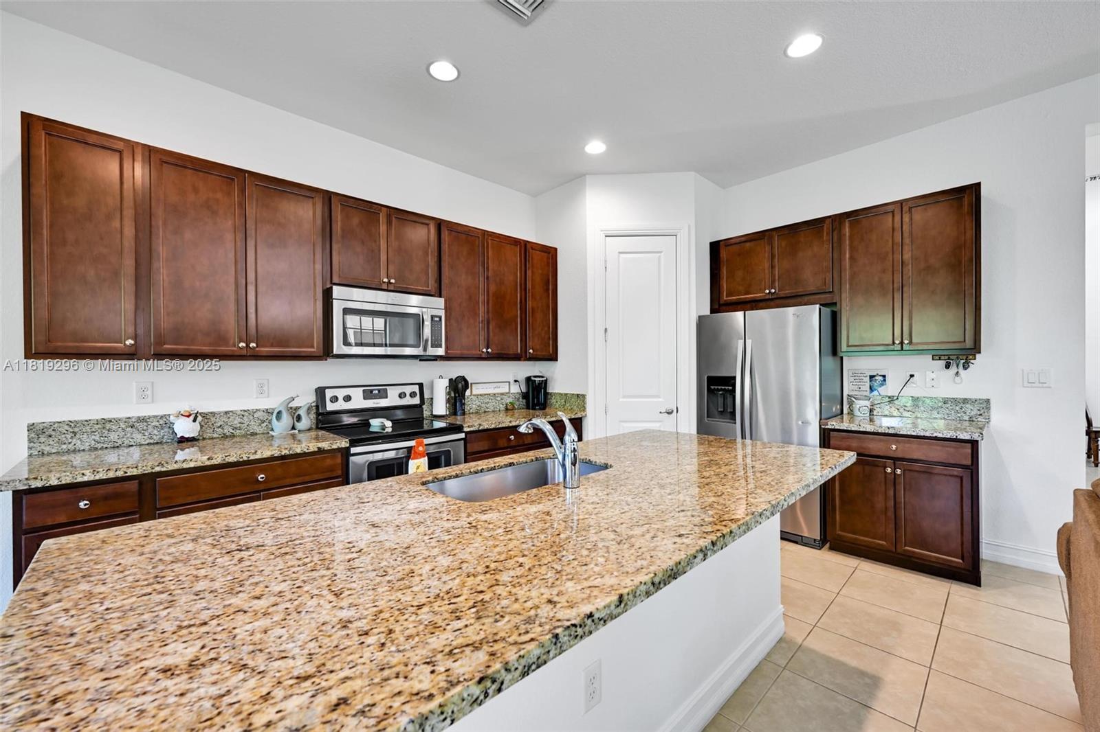 122 SW 127th Ter, Plantation, Florida image 13