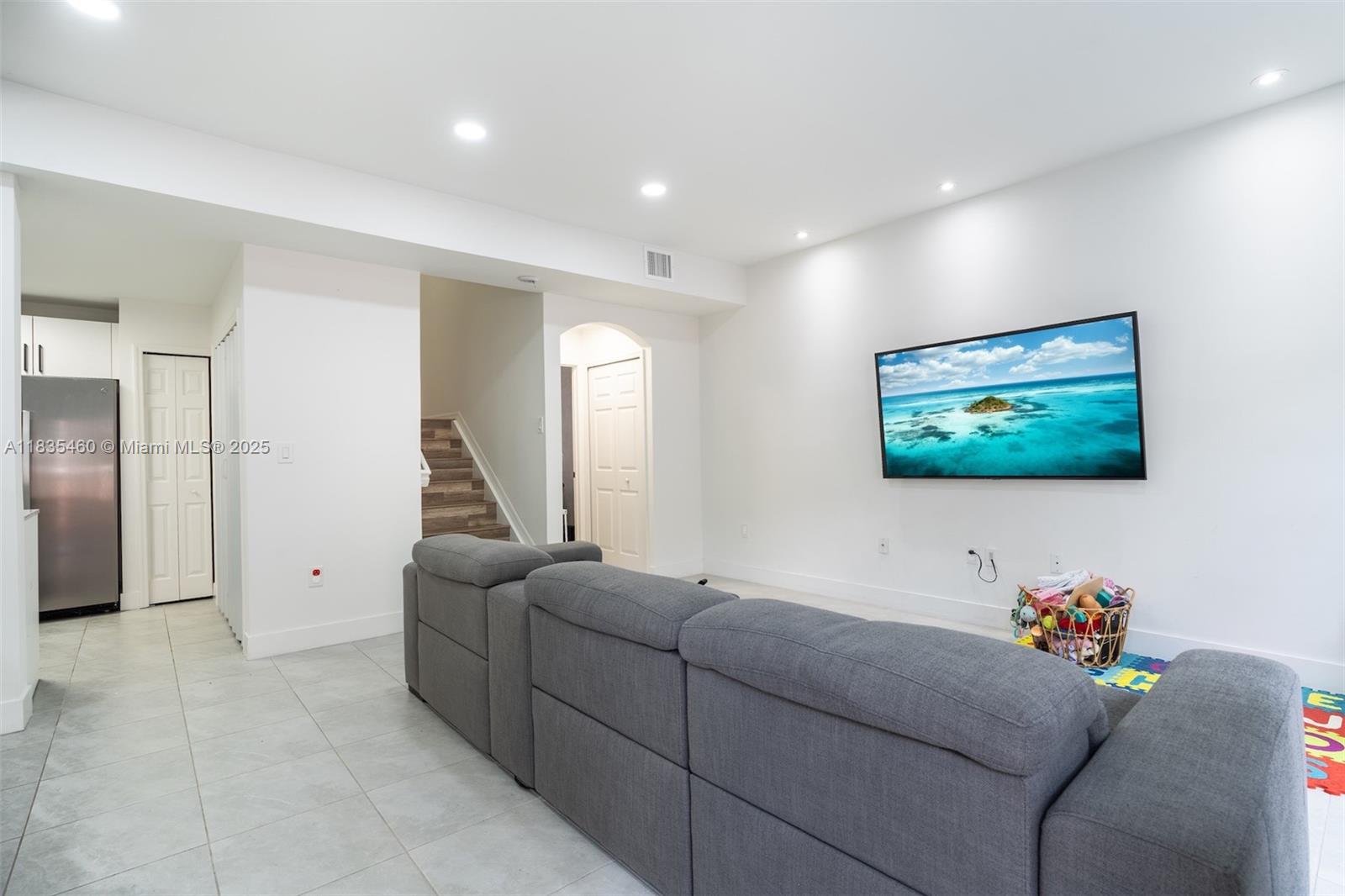 724 SW 106th Ave #2010, Pembroke Pines, Florida image 6