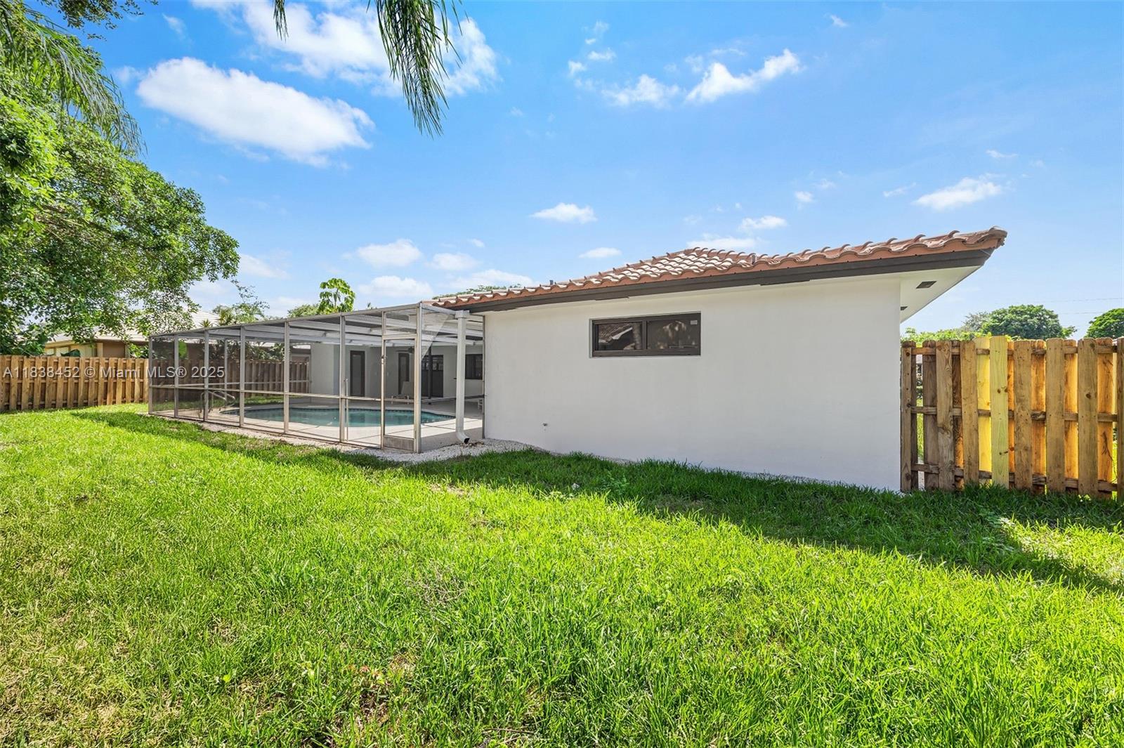 220 SW 75th Ter, Plantation, Florida image 38