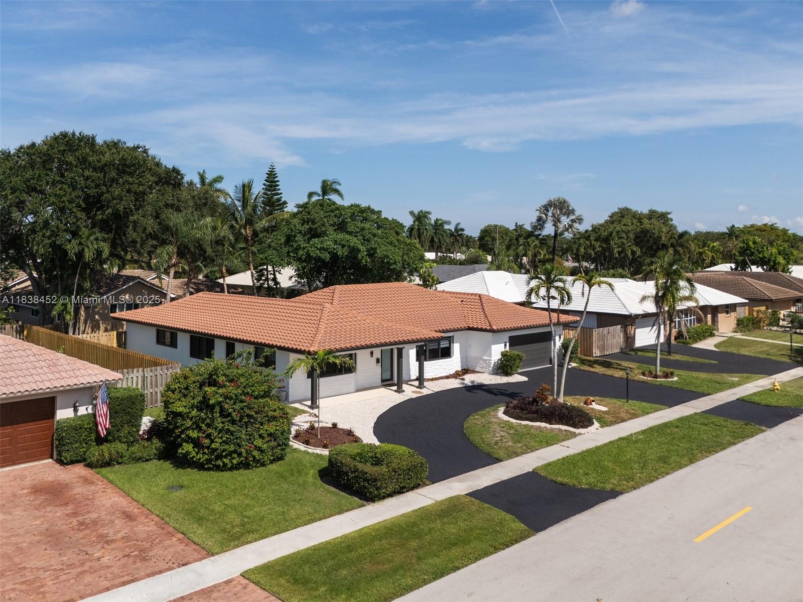 220 SW 75th Ter, Plantation, Florida image 5