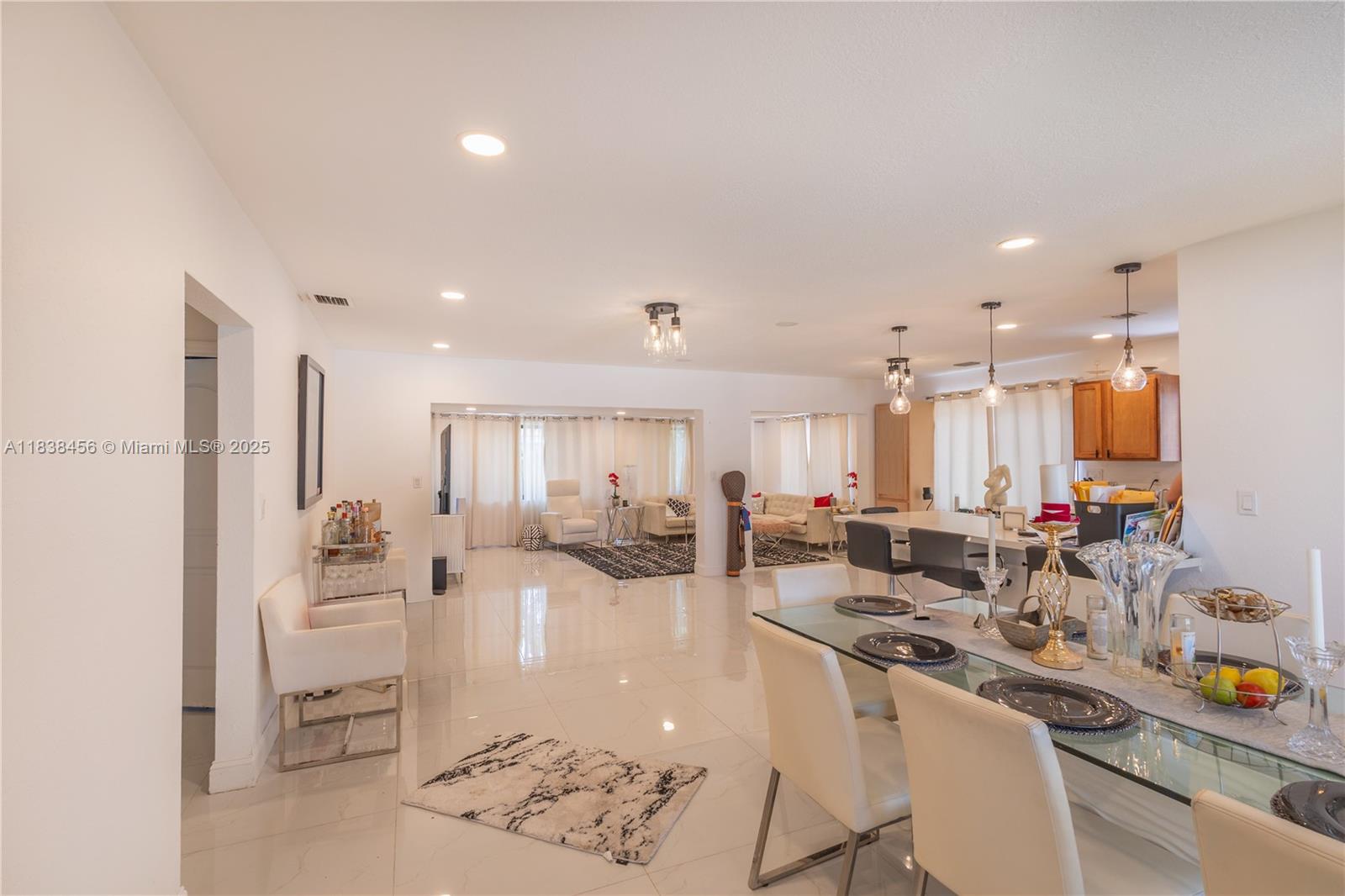 2841 NW 9th Ave, Wilton Manors, Florida image 1