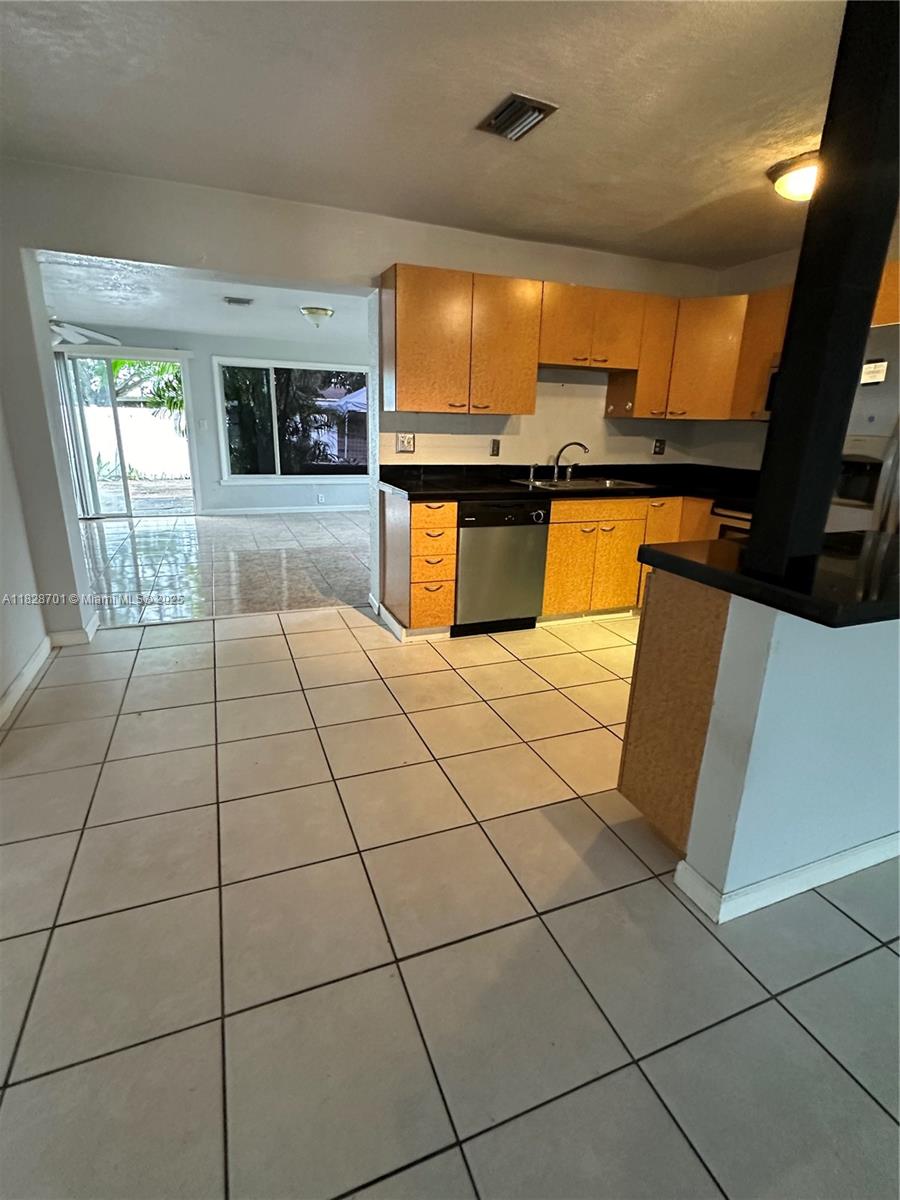 4812 SW 45th Ave, Dania Beach, Florida image 6