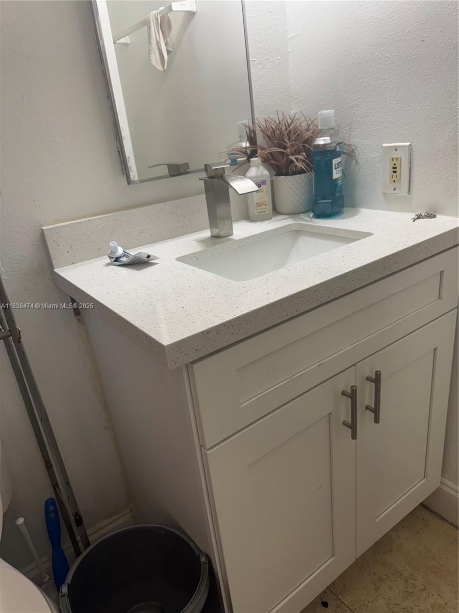 3610 NW 21st St #413, Lauderdale Lakes, Florida image 12