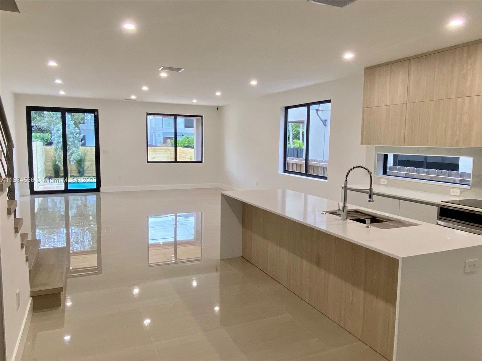 313 SW 10th St #A, Fort Lauderdale, Florida image 5
