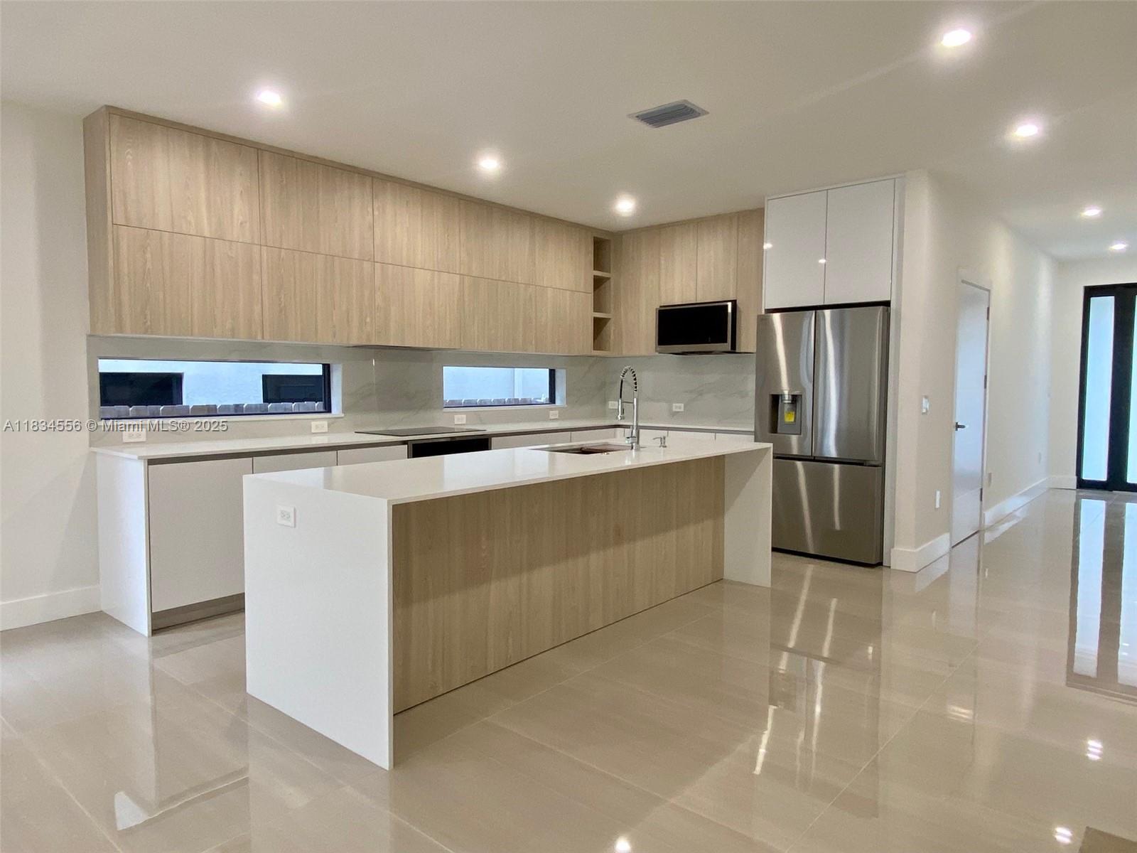 313 SW 10th St #A, Fort Lauderdale, Florida image 8