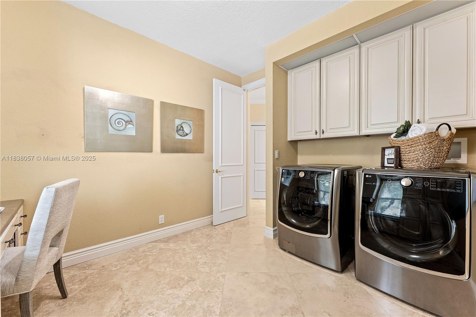 1504 NW 182nd Ave, Pembroke Pines, Florida image 47