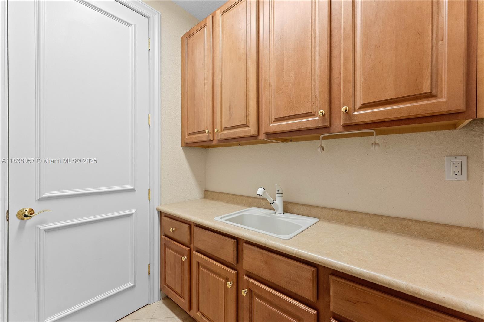 1504 NW 182nd Ave, Pembroke Pines, Florida image 48