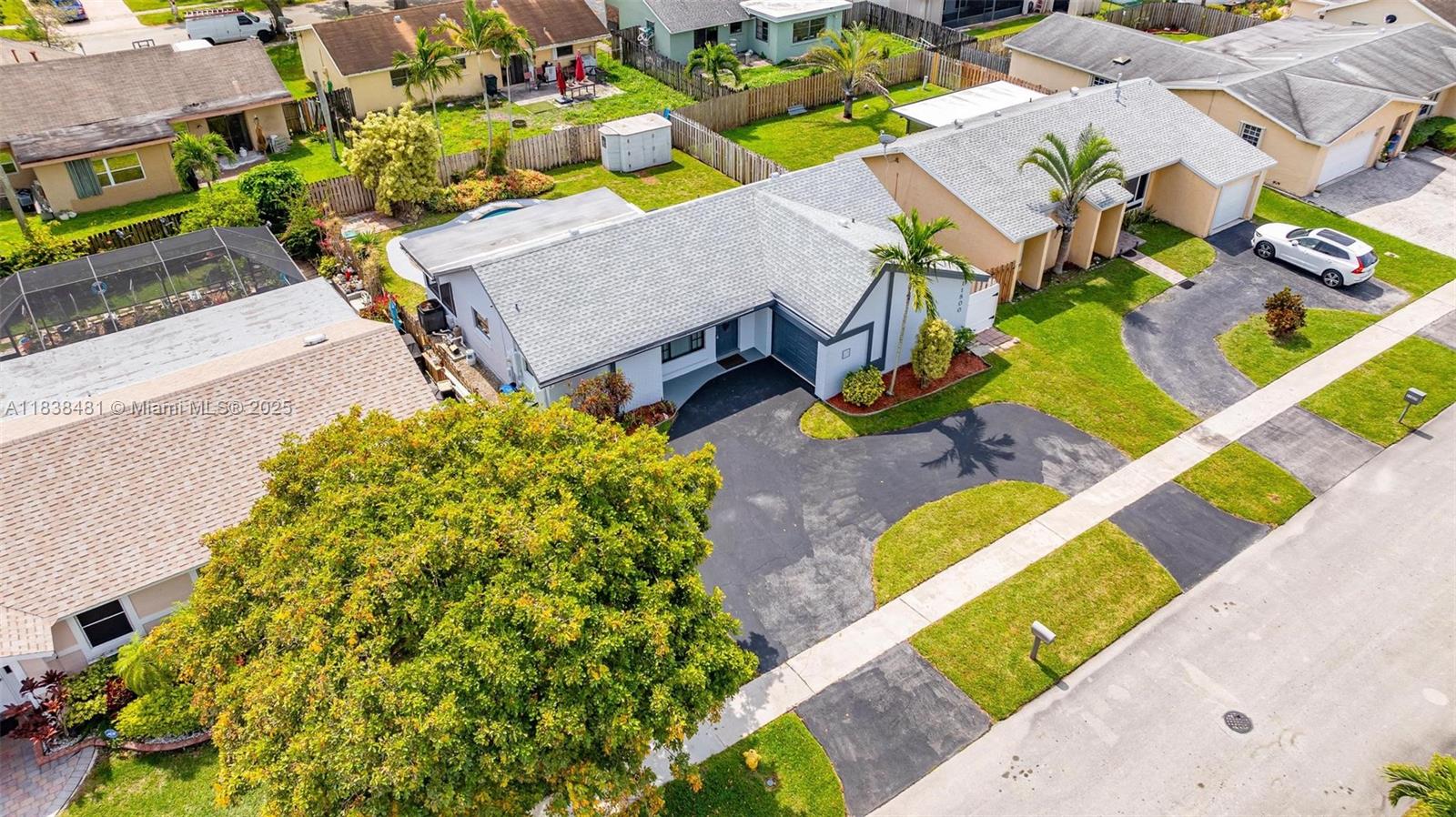11800 NW 37th Pl, Sunrise, Florida image 34