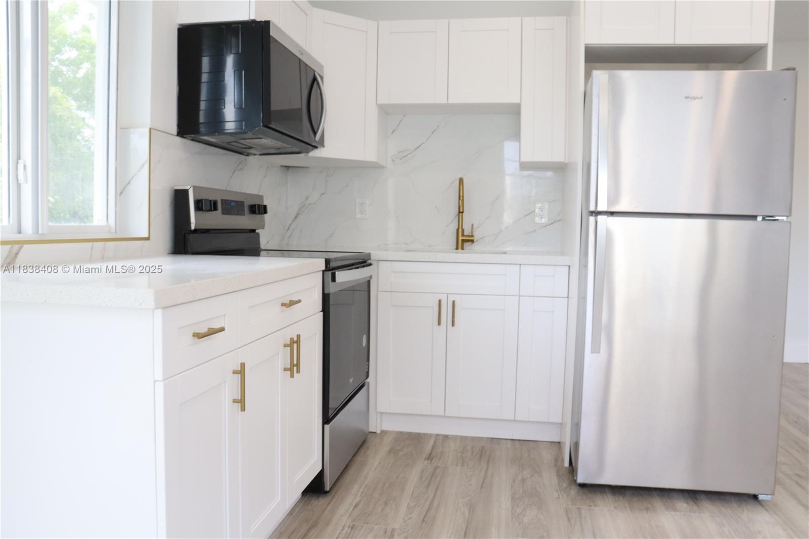 Property photo # 6