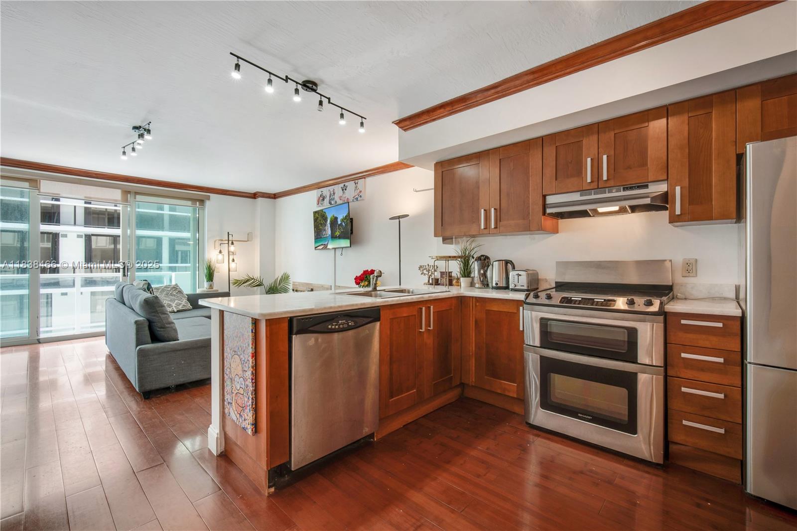 Property photo # 9