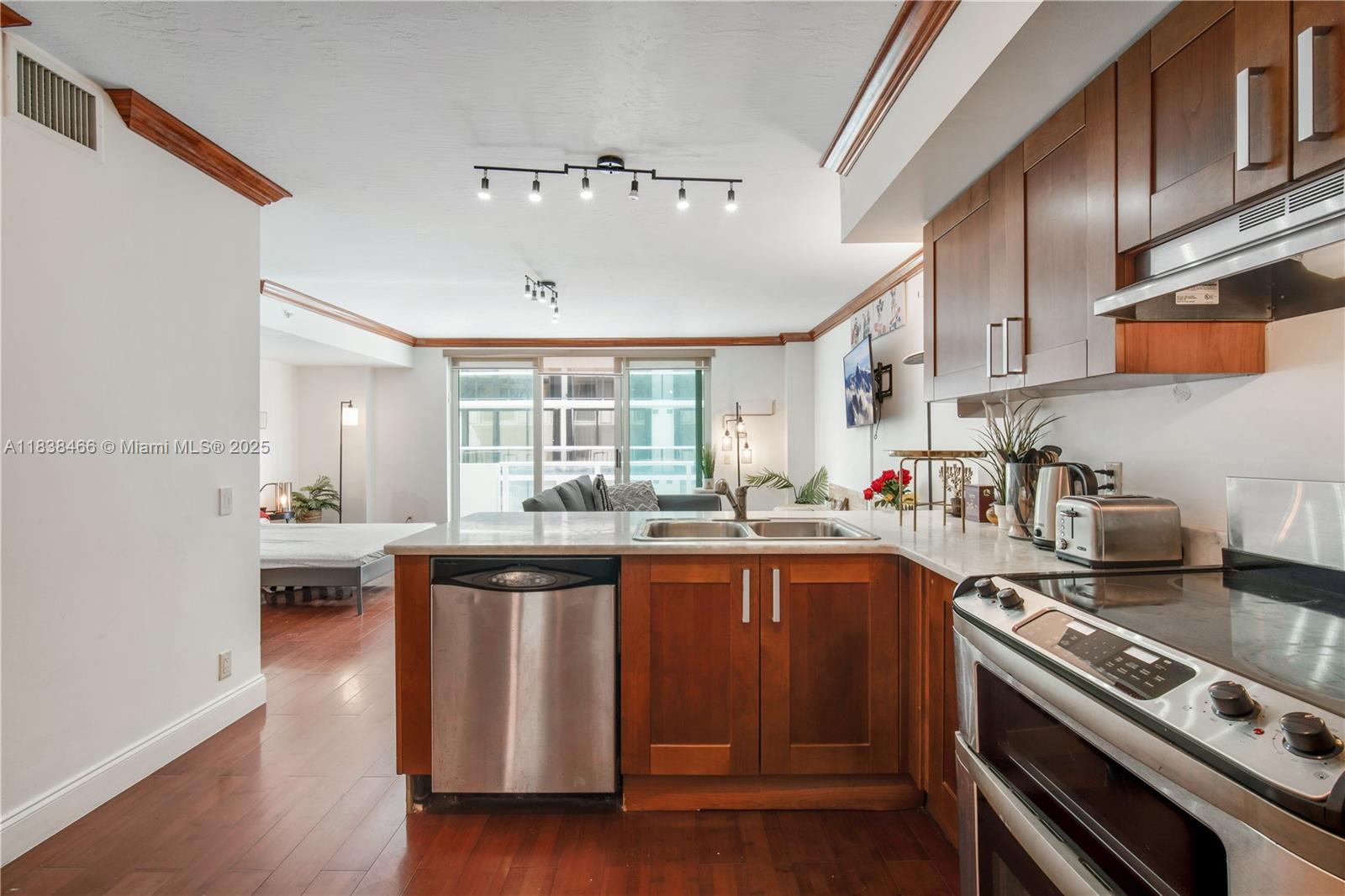 Property photo # 4
