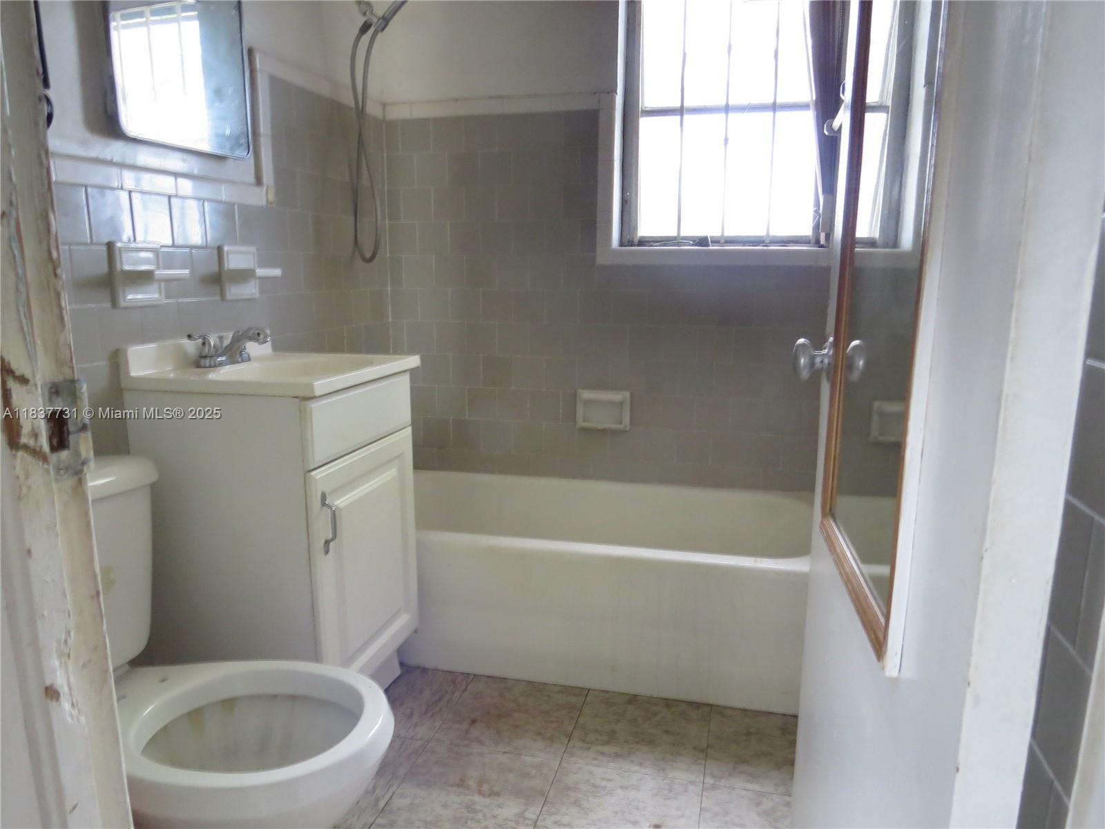525 NW 16th St, Pompano Beach, Florida image 7