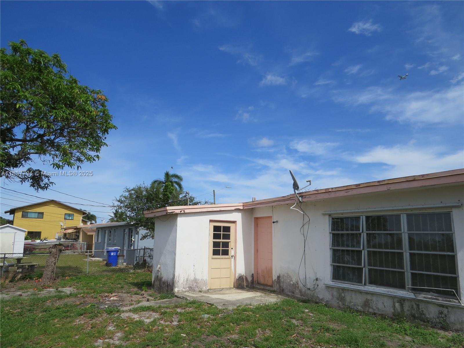 525 NW 16th St, Pompano Beach, Florida image 9