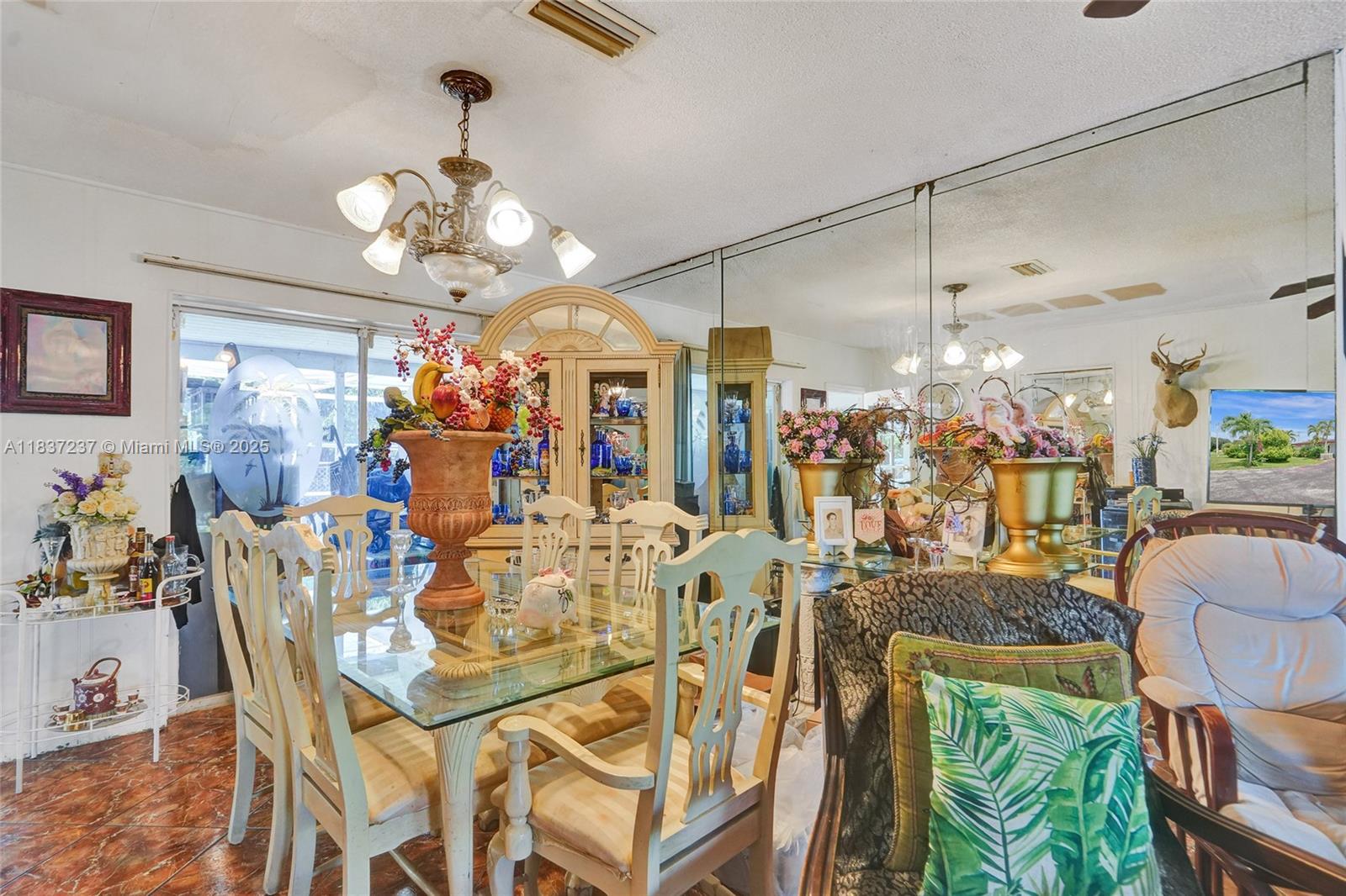 6768 Rose Dr, Miramar, Florida image 12