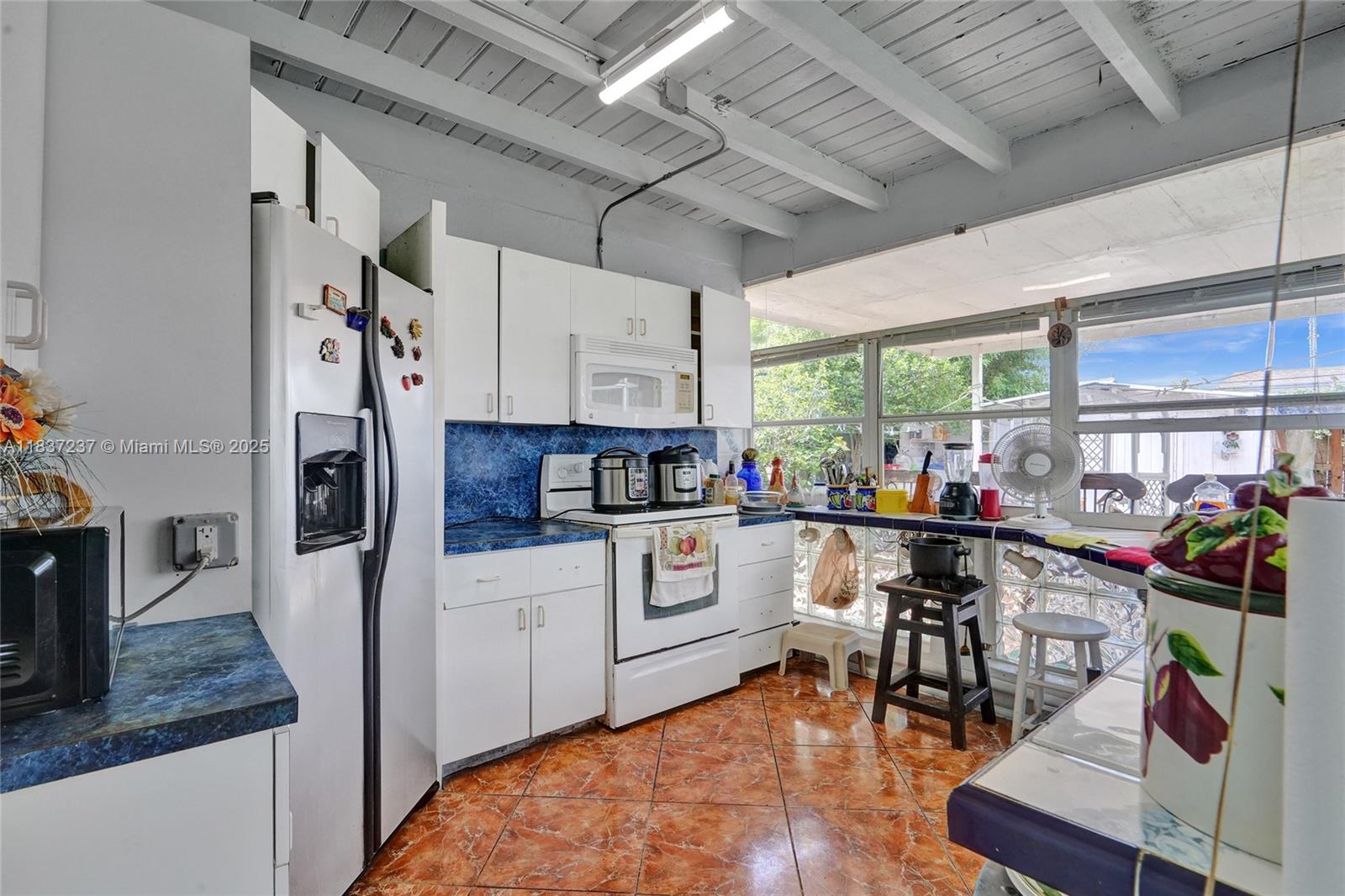 6768 Rose Dr, Miramar, Florida image 14