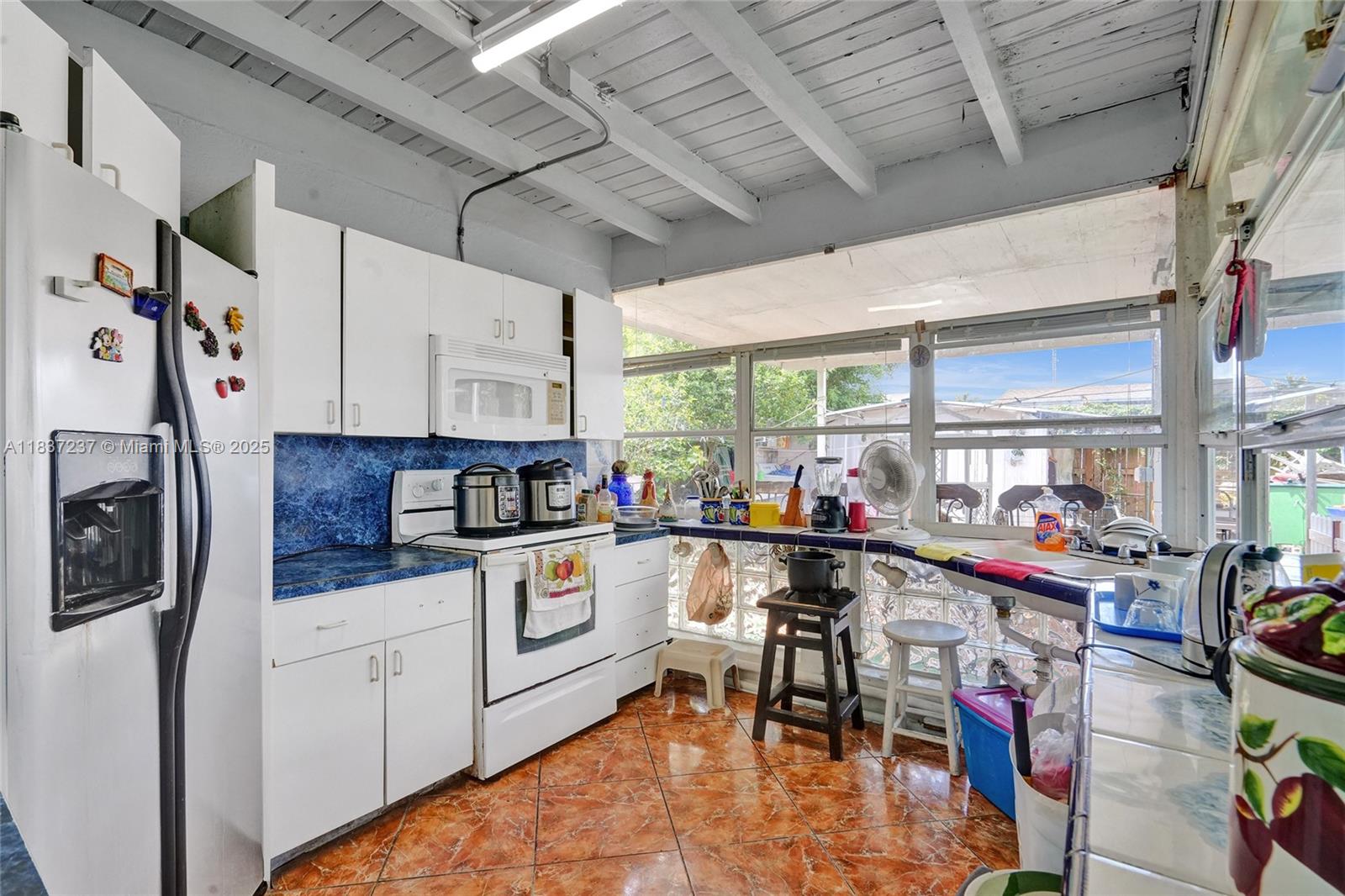 6768 Rose Dr, Miramar, Florida image 15