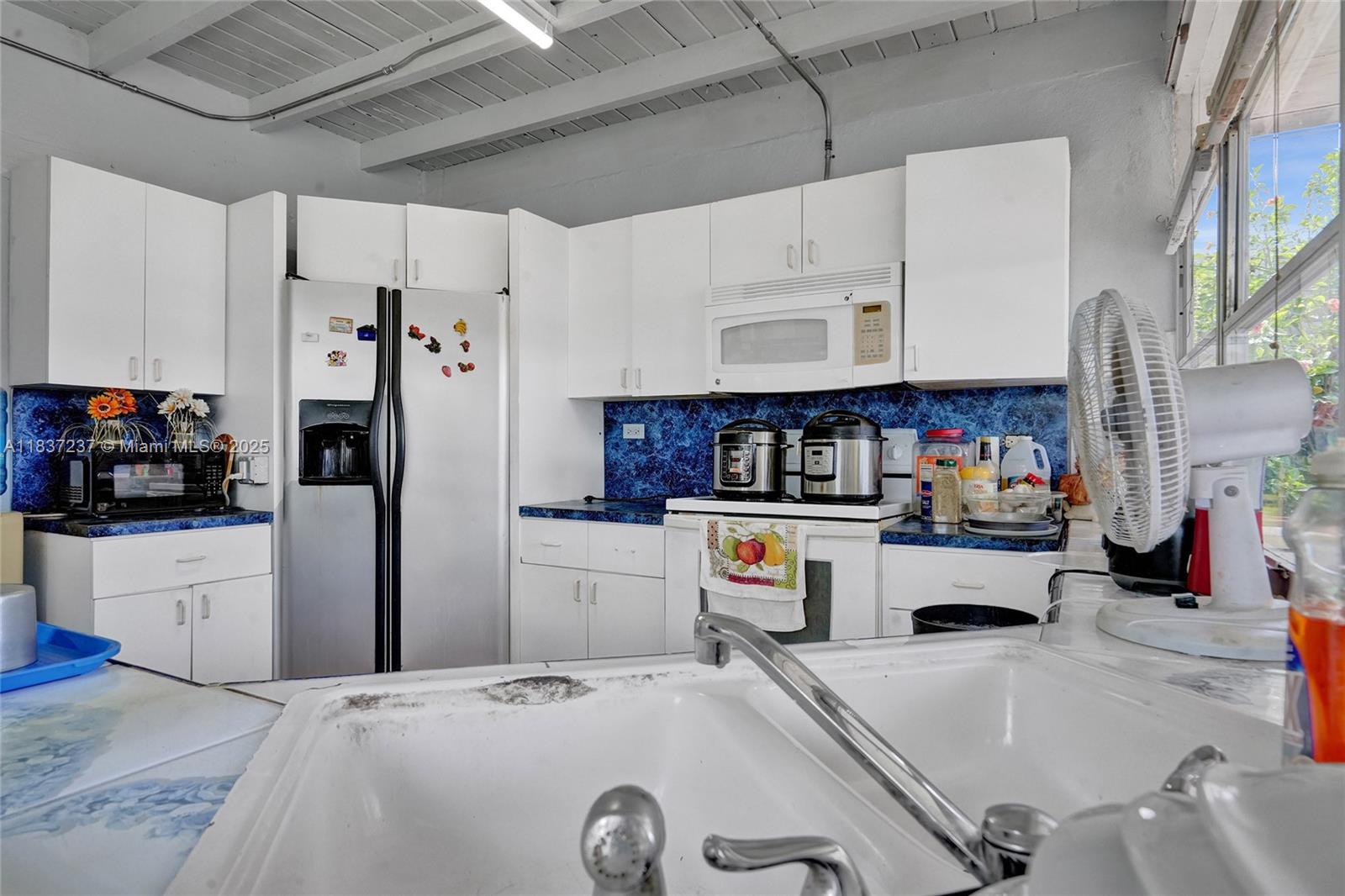 6768 Rose Dr, Miramar, Florida image 18