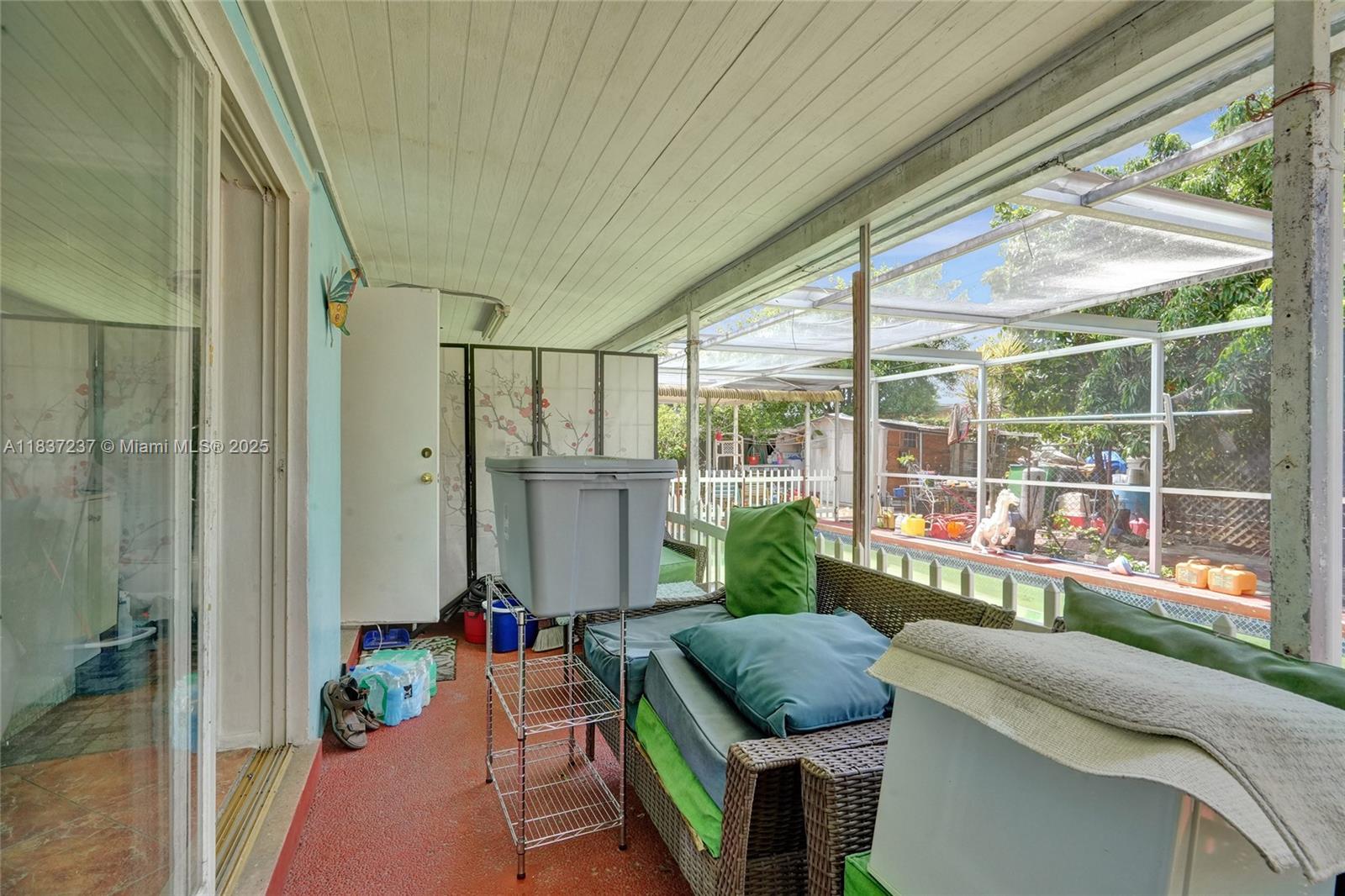 6768 Rose Dr, Miramar, Florida image 37