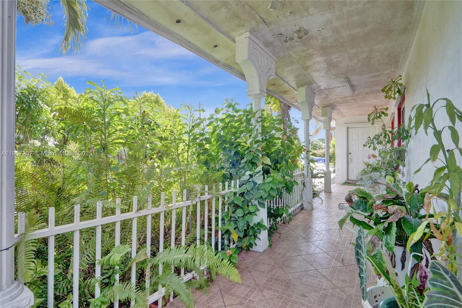 6768 Rose Dr, Miramar, Florida image 44