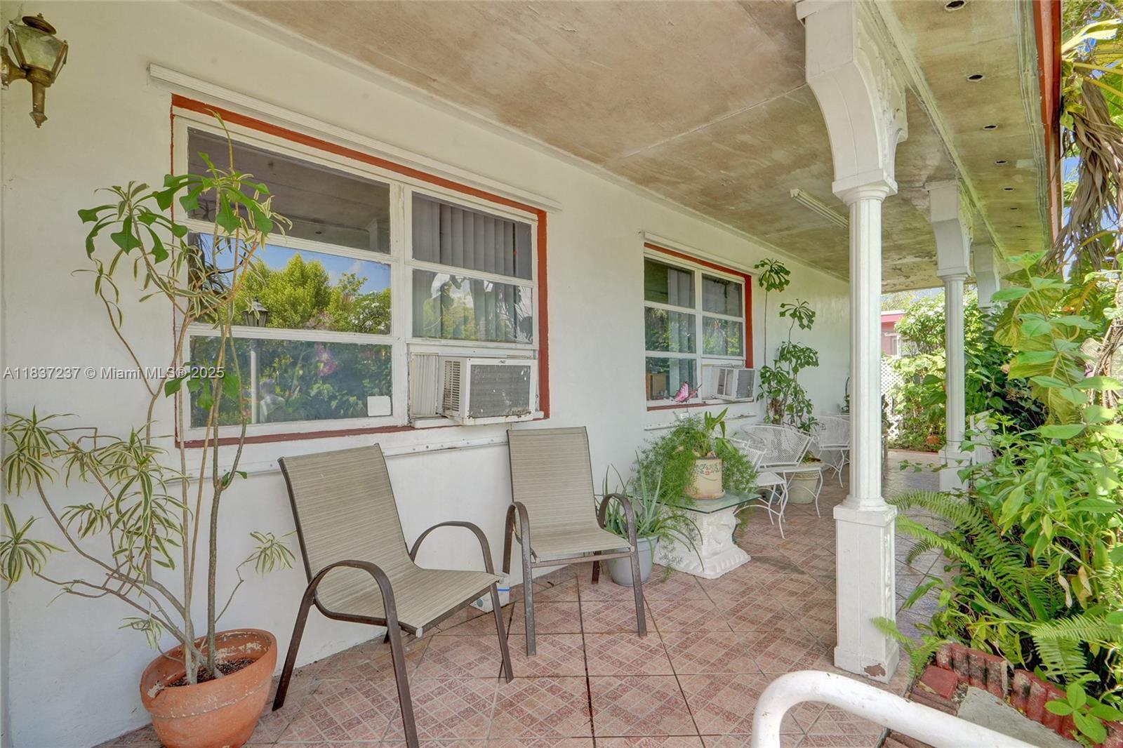 6768 Rose Dr, Miramar, Florida image 45